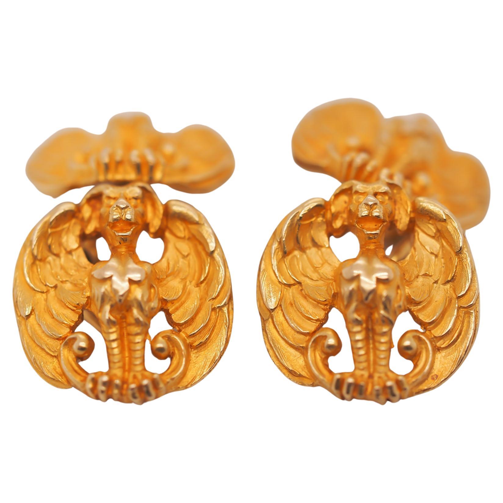 Boutons de manchette victoriens en or jaune 18 carats gregoyle en vente