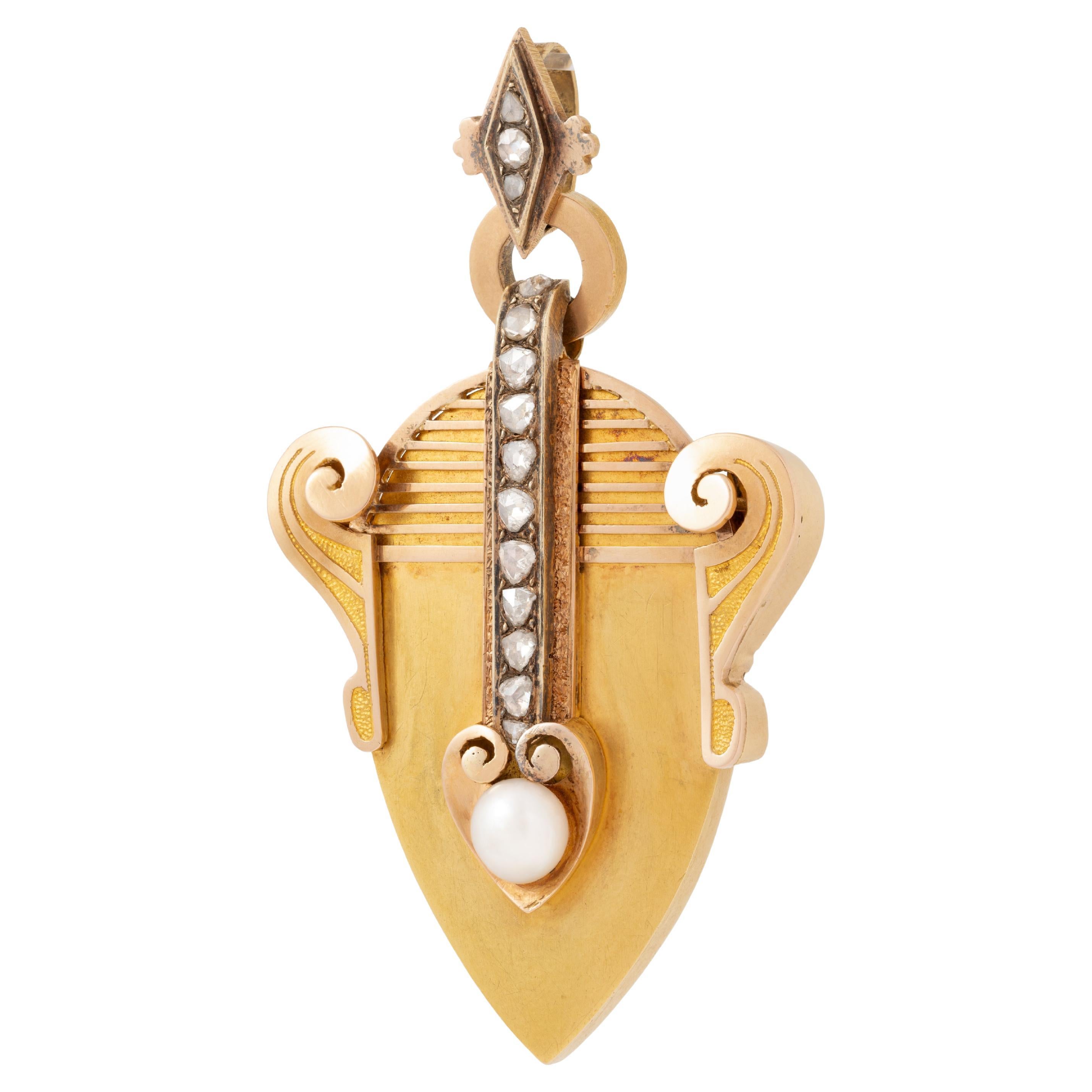 Victorian 18k Yellow Gold Harp-shaped Locket with Rose-Cut Diamonds For Sale