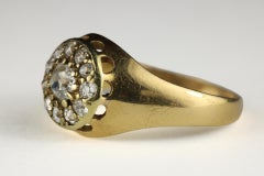 Victorian 18K Yellow Gold Old Mine-Cut Diamond Cluster Ring