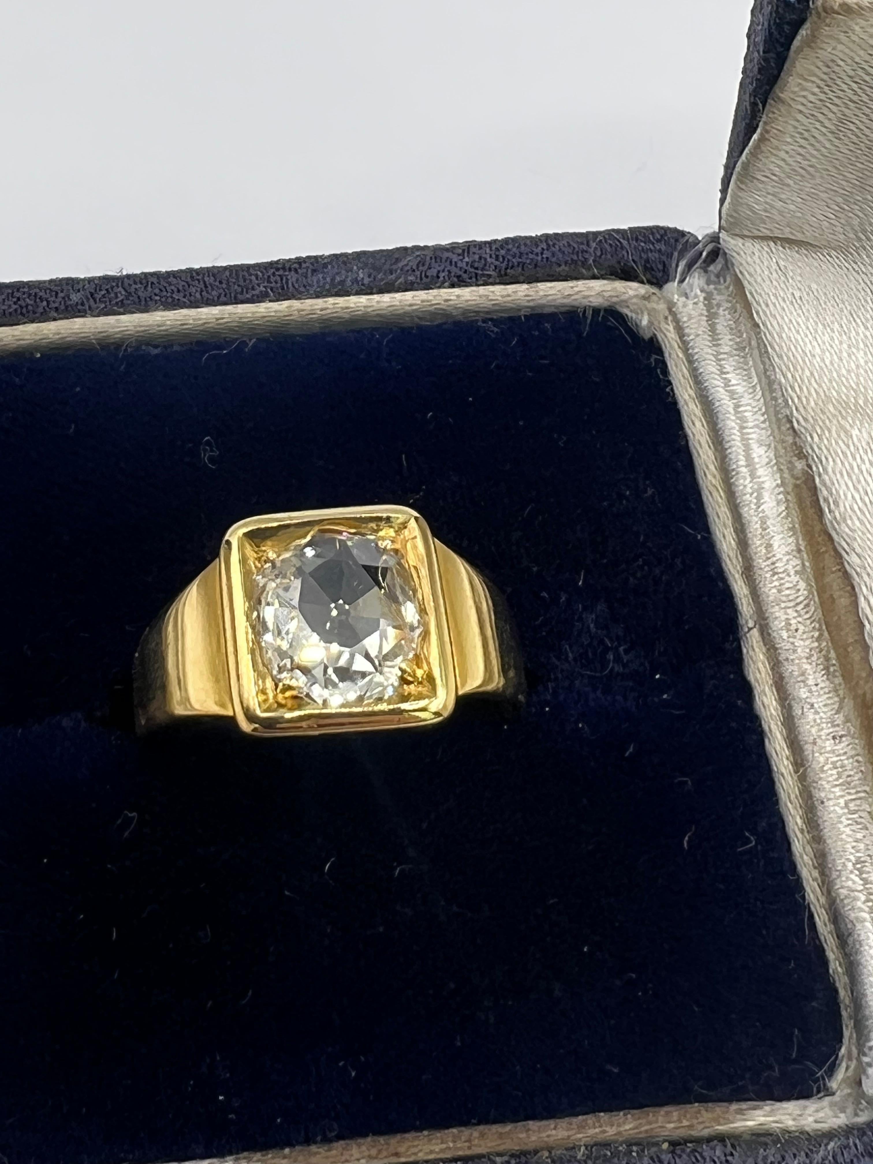 Old Mine Cut Victorian 18K Yellow Gold Old Mine Diamond Ring  For Sale