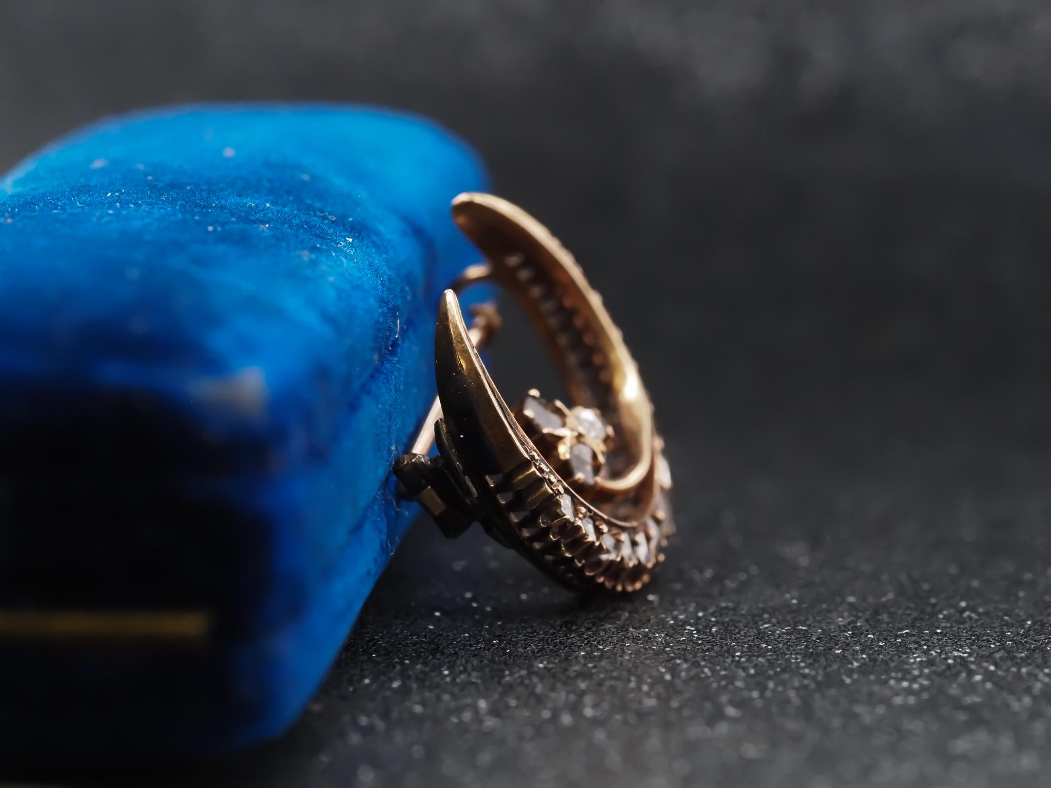 Victorian 18K Yellow Gold Rose Cut Diamond Crescent Moon Brooch - VHK#228a In Good Condition For Sale In Hicksville, NY