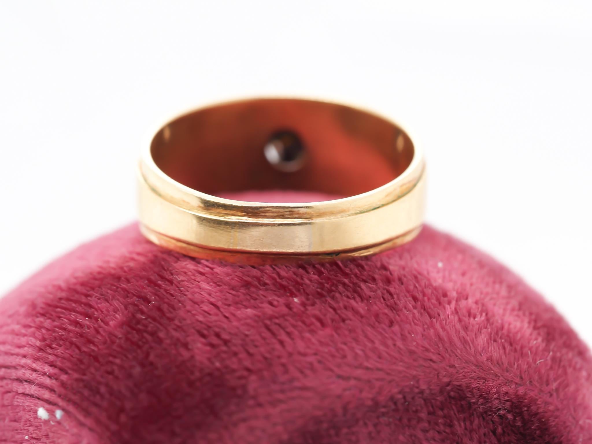 Victorian 18K Yellow Gold Rose Cut Diamond Ring For Sale 1