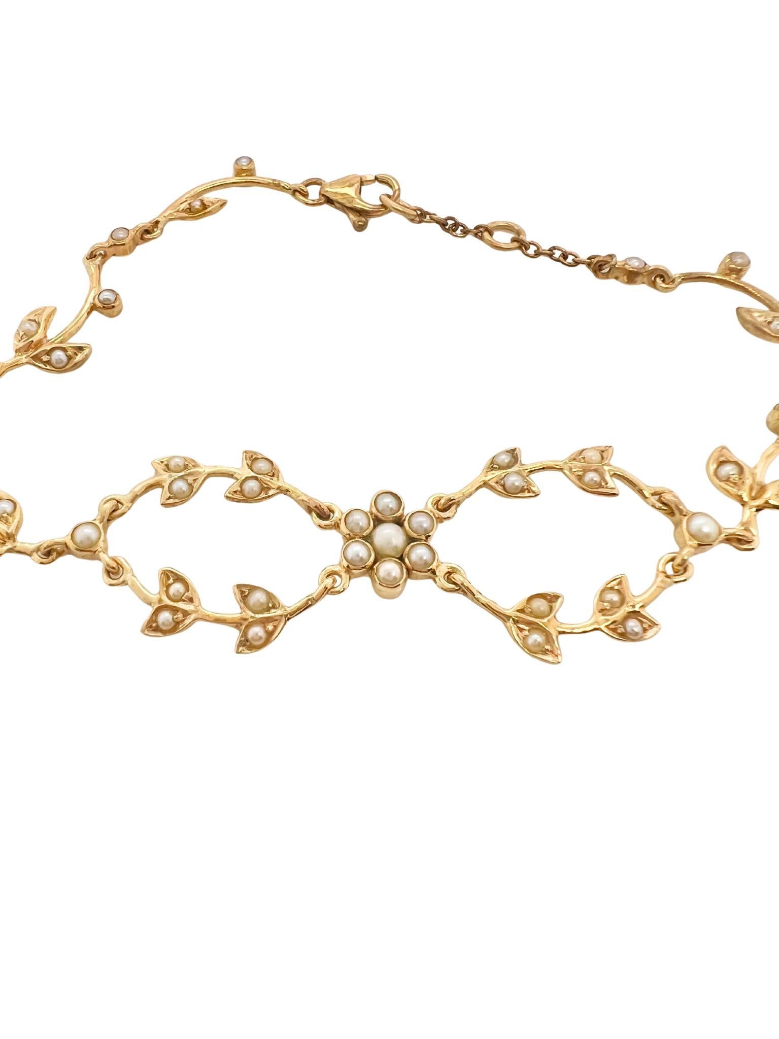 Pulsera Victoriana de Oro Amarillo de 18k con Perlas de Siembra

Detalles:
Material: Oro amarillo de 18 quilates, perlas 
Longitud de la pulsera: 19 cm y 17,5 cm (tiene 2 ganchos para diferentes tamaños de muñeca)
Peso: 7.1 gramos

En excelente