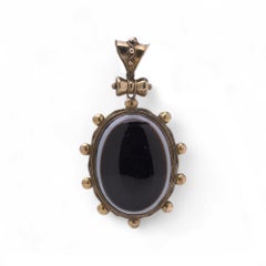 Victorian 18kt Gold Banded Agate Pendant