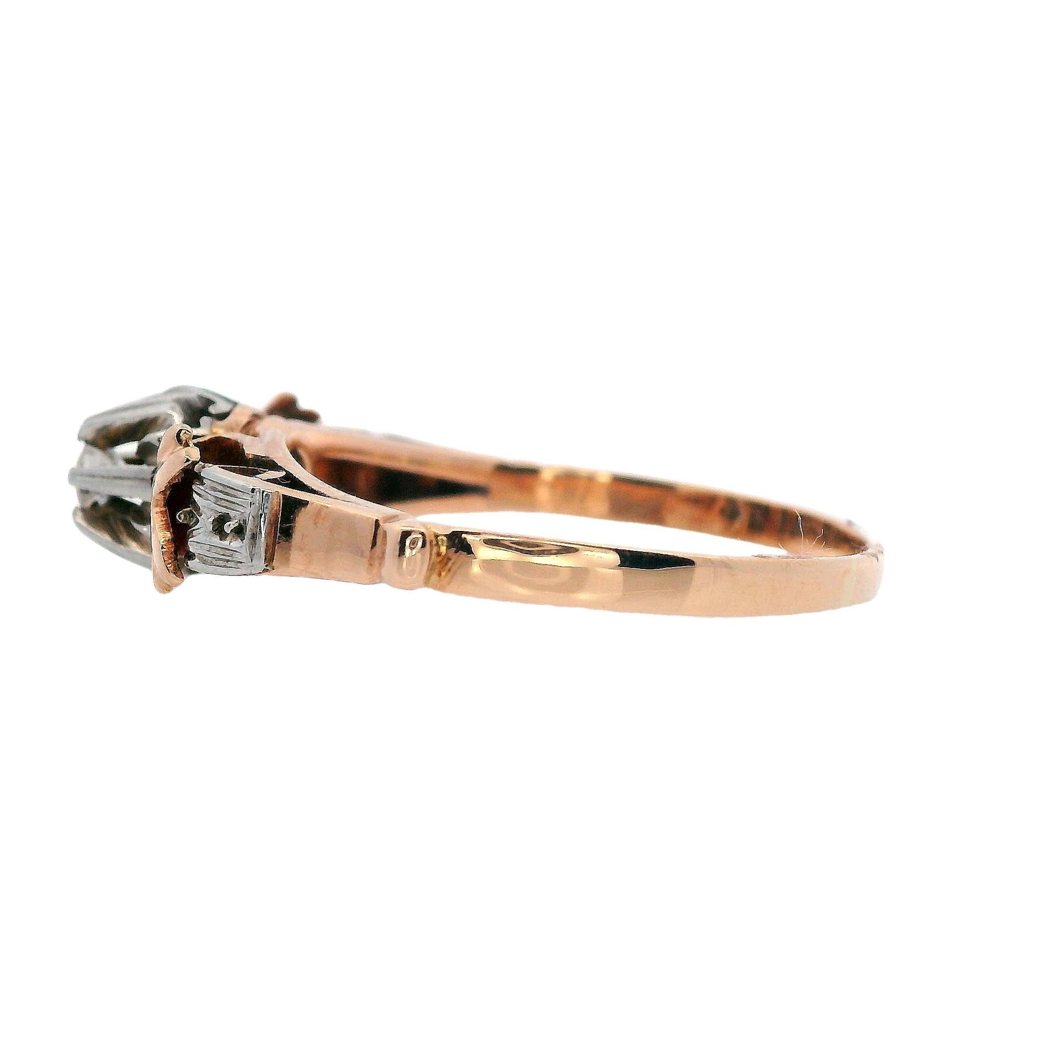 Victorian 18kt Gold Solitaire Ring with Diamonds In Good Condition For Sale In Aventura, FL