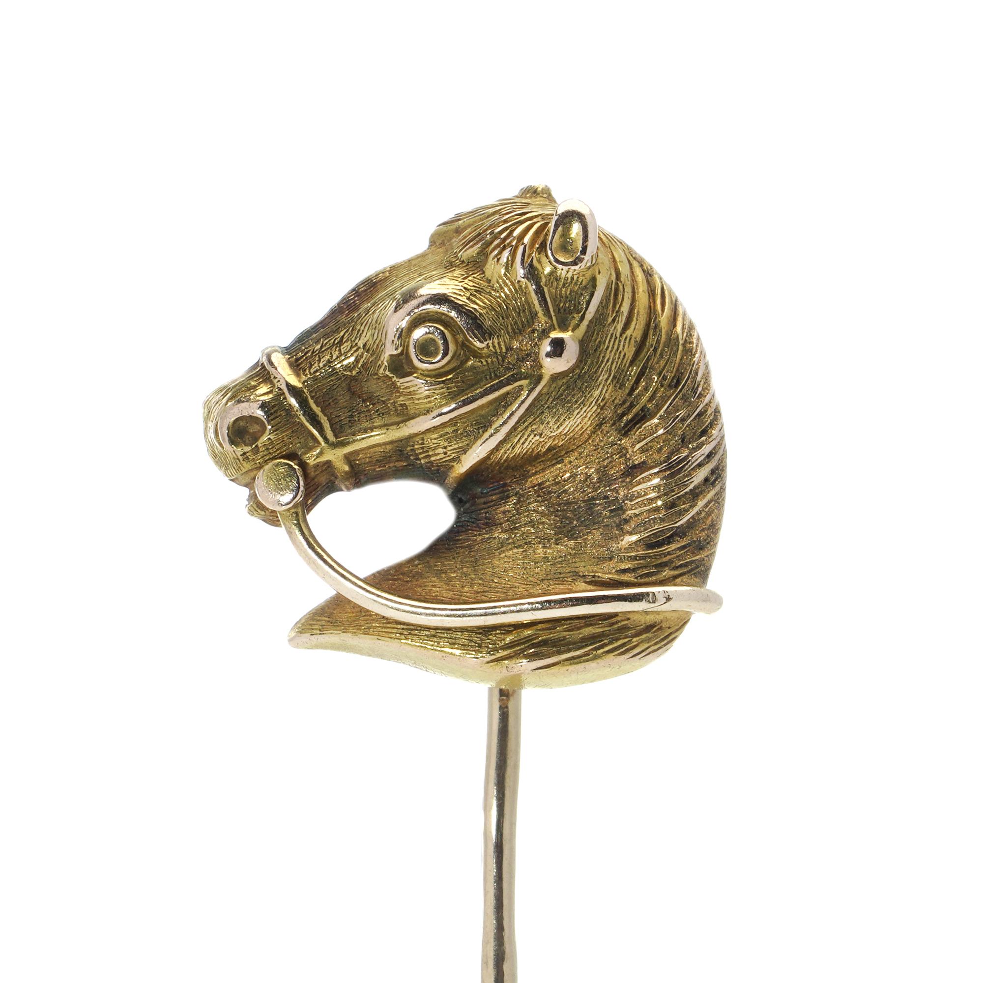 Women's or Men's Victorian 18kt yellow gold horse head pin brooch. For Sale
