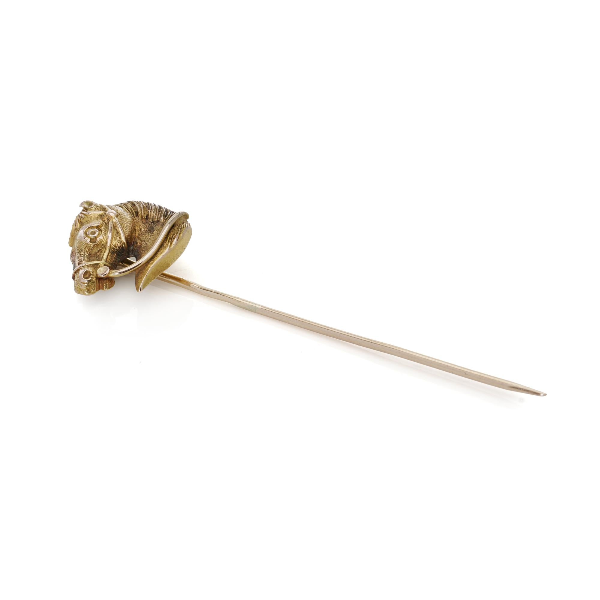 Victorian 18kt yellow gold horse head pin brooch. For Sale 3