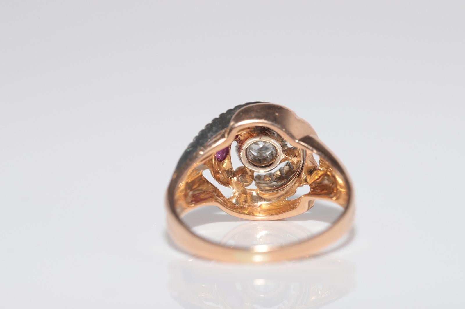 Viktorianischen 1900er 18k Gold natürlichen Diamanten und Cabochon Cut Rubin Ring im Angebot 4