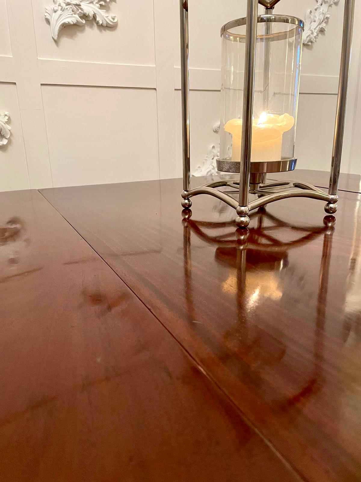 Autre Table centrale victorienne du 19ème siècle à piédestal ancien en vente