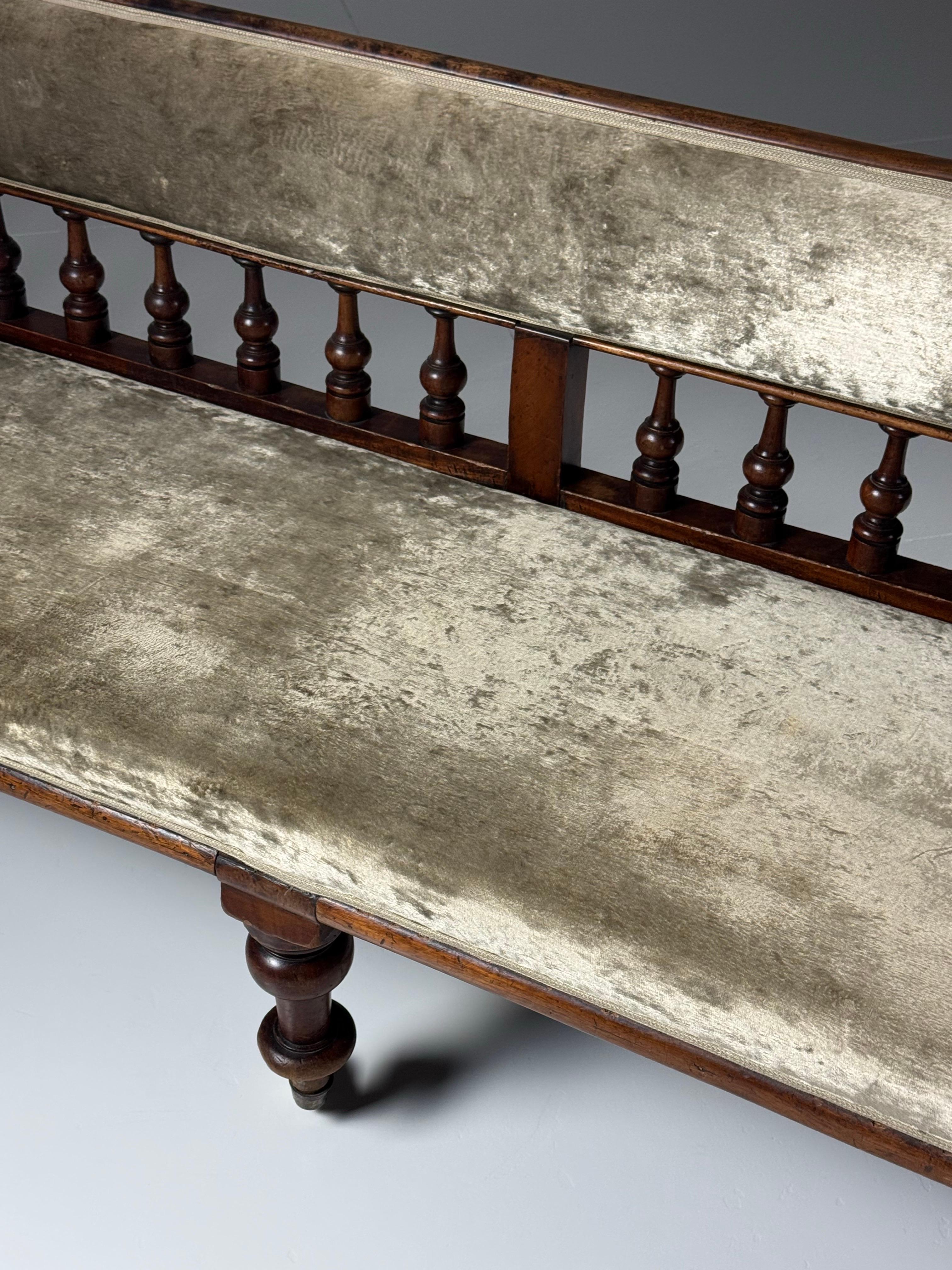 Mahogany Victorian 19th century Bench 273cm For Sale