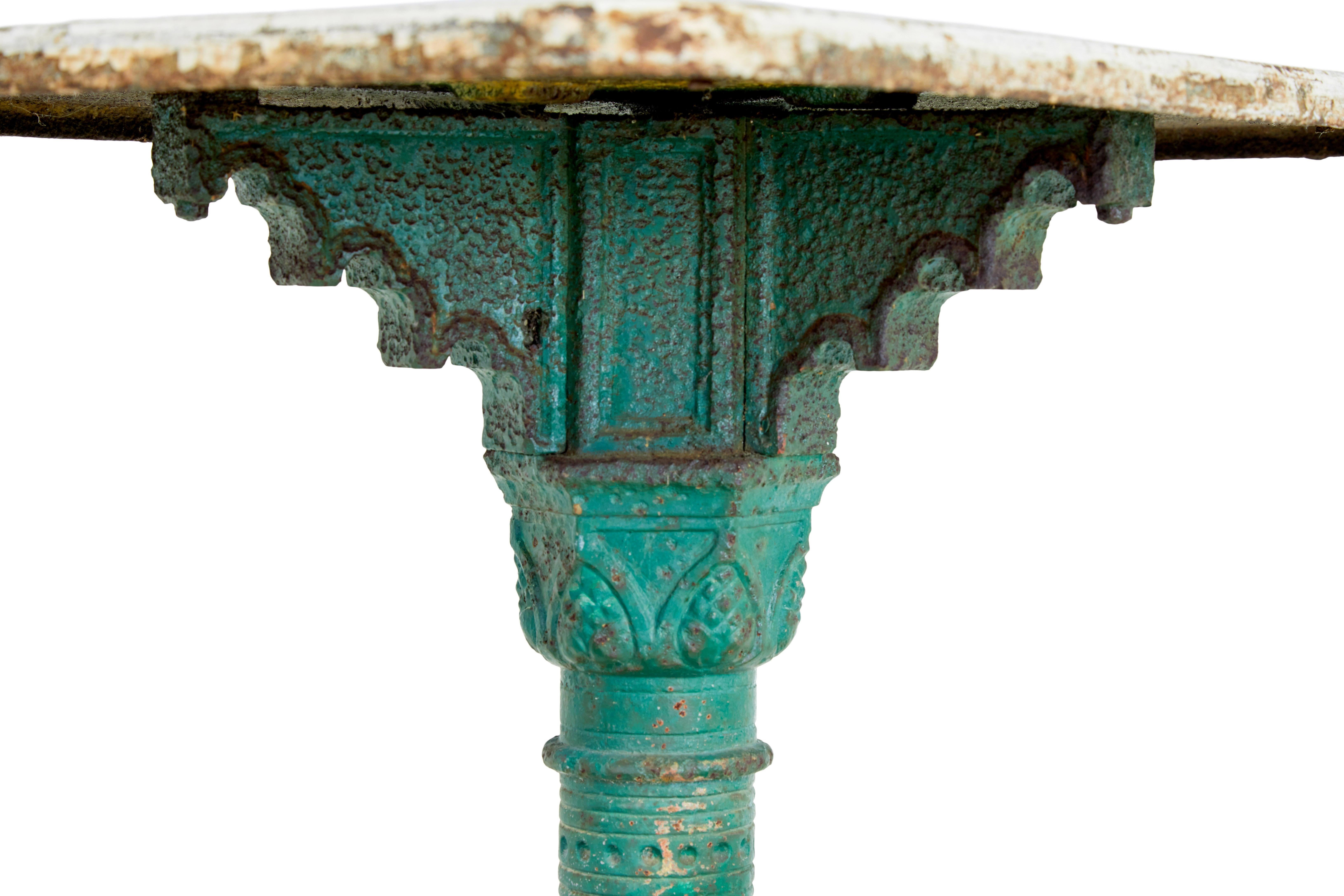 Victorian 19th century cast iron garden table In Good Condition For Sale In Debenham, Suffolk