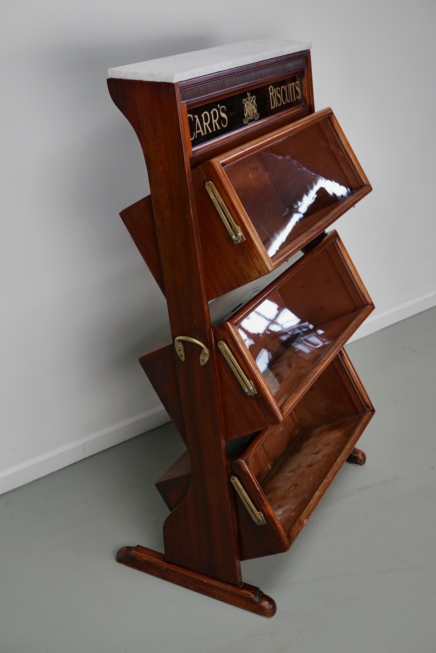 Vitrine / Meuble de magasin victorien en bois dur du 19e siècle pour les biscuits de Carrs en vente 4