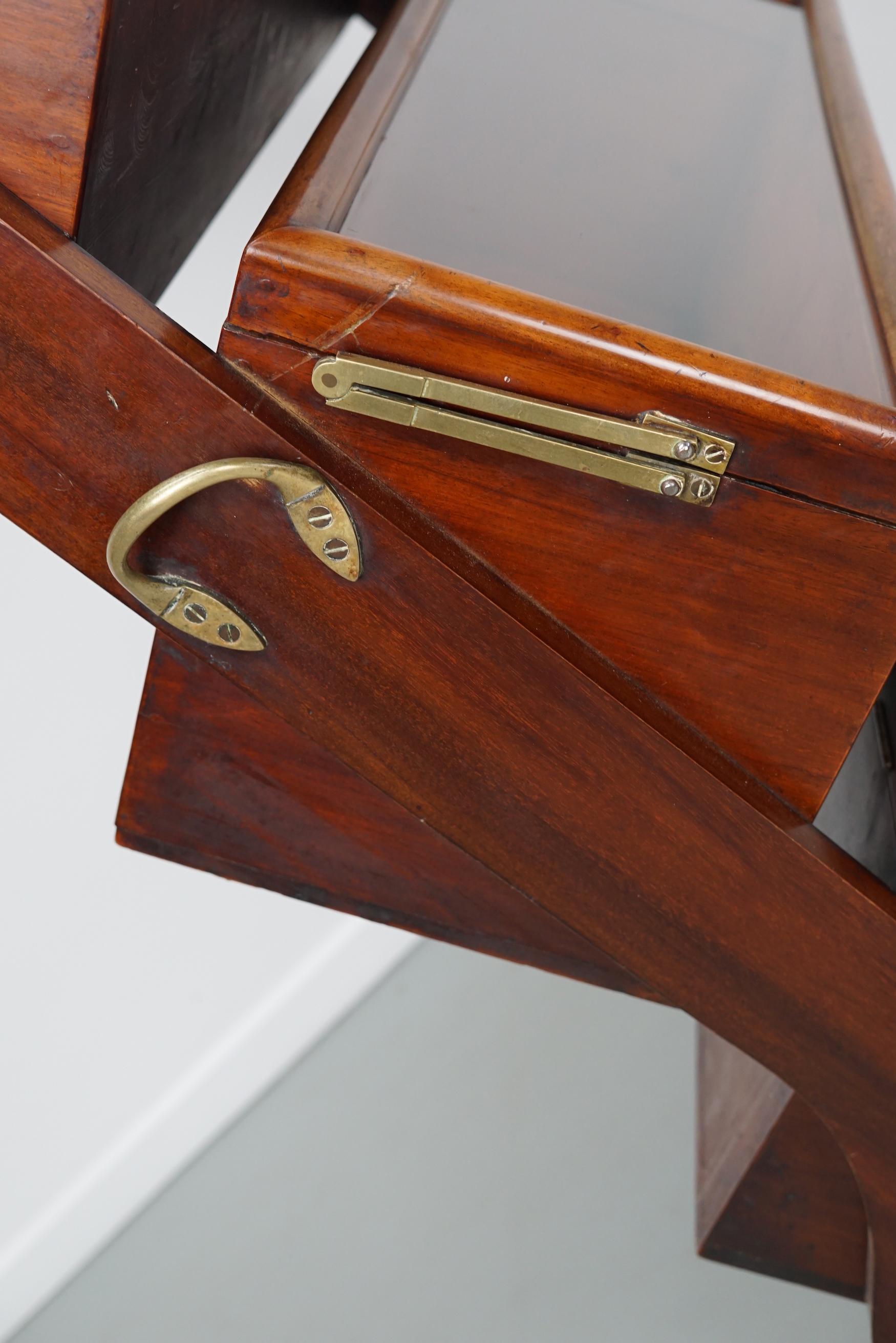 Vitrine / Meuble de magasin victorien en bois dur du 19e siècle pour les biscuits de Carrs en vente 8