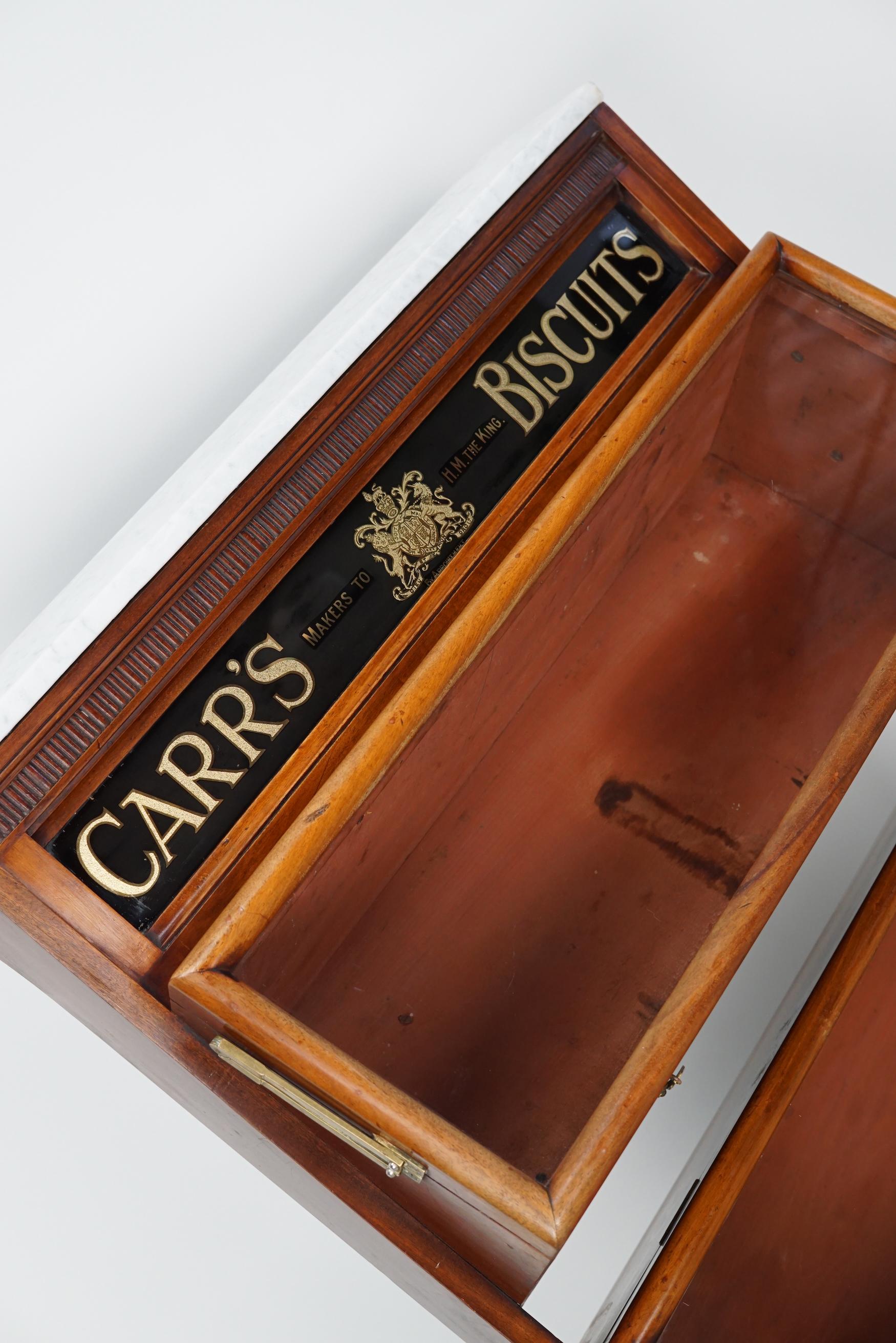 Victorien Vitrine / Meuble de magasin victorien en bois dur du 19e siècle pour les biscuits de Carrs en vente