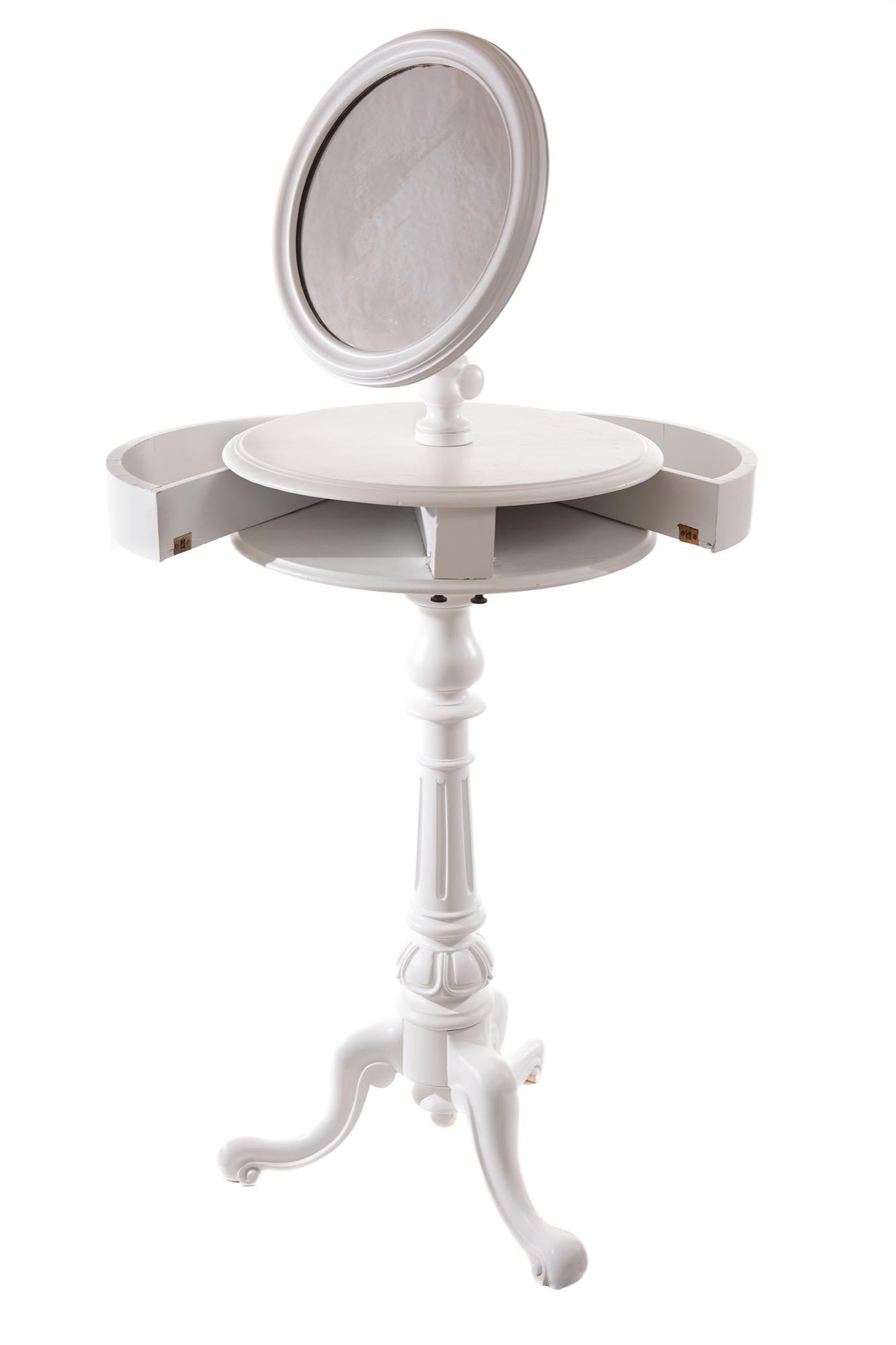 Victorian 19th century antique painted adjustable shaving mirror with a round adjustable mirror. It has two opening centre compartments and is supported by a turned reeded column. It stands on three shaped cabriole legs.

Perfect