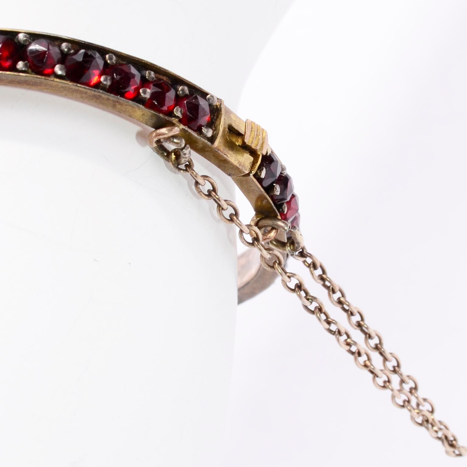 Victorian 19th Century Vintage Red Garnet Bangle Bracelet w Clasp & Chain In Good Condition In Portland, OR
