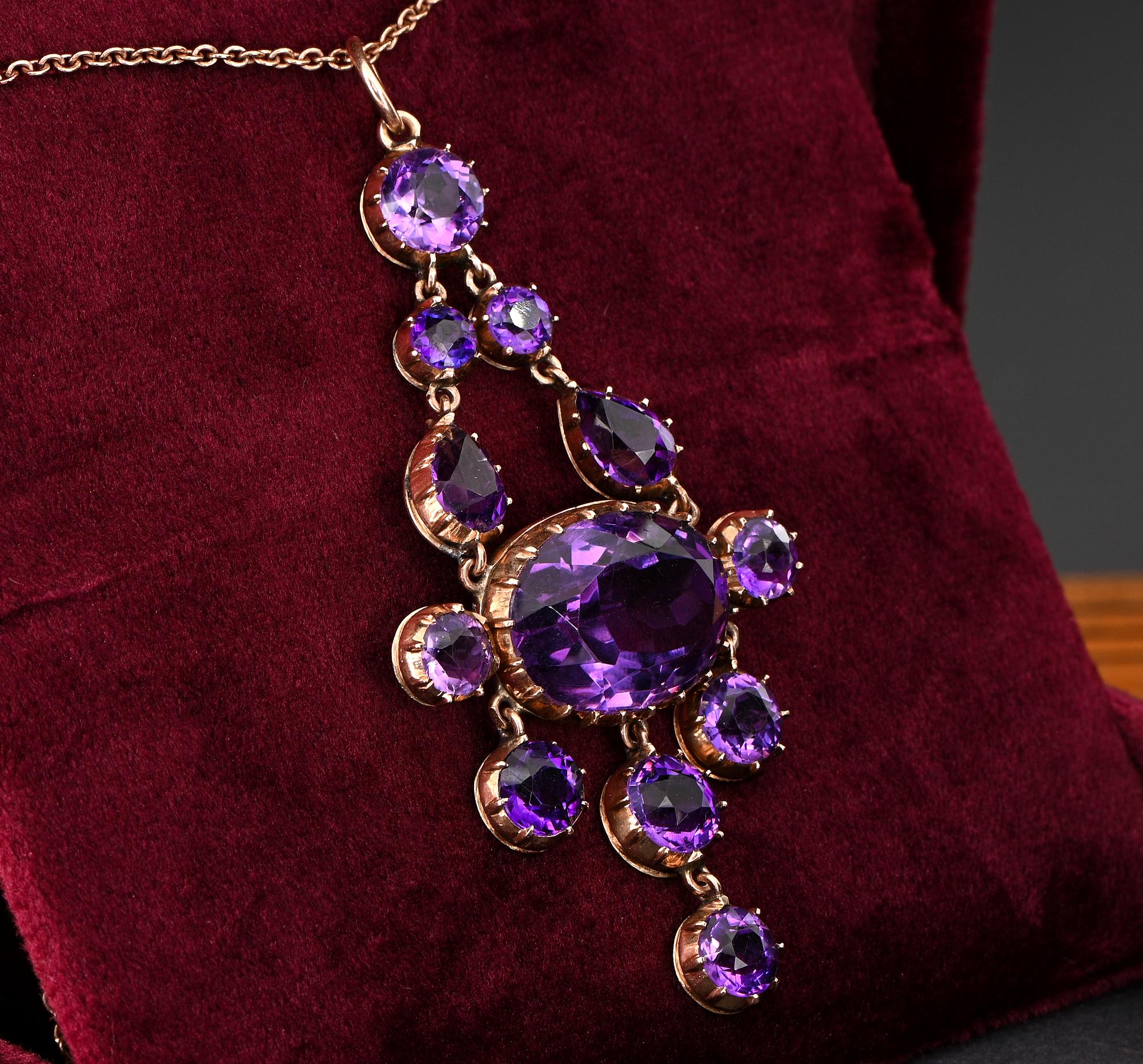 Victorian 20.00 Ct Natural Amethyst 9 Kt Gold Pendant In Good Condition For Sale In Napoli, IT
