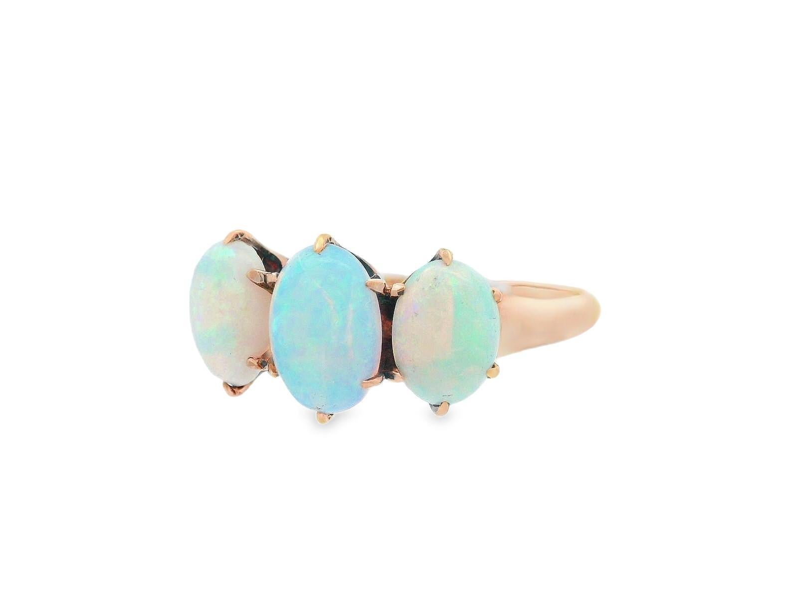 Cabochon Victorian 20k Yellow Gold 3 Stone Opal Ring Ca 1890 For Sale