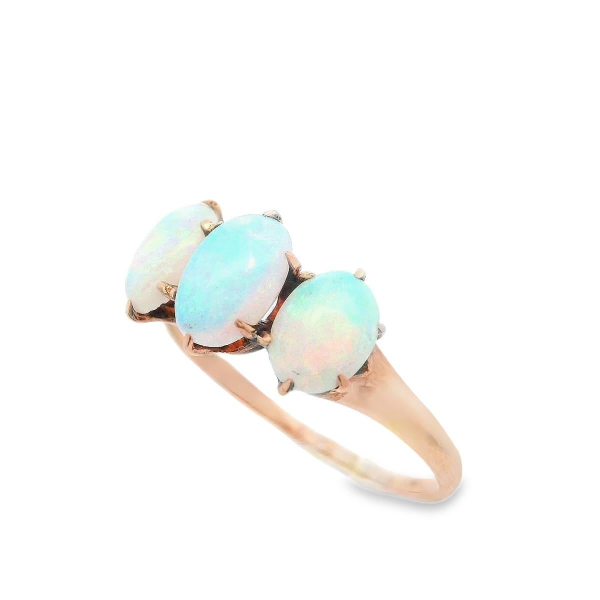 Victorian 20k Yellow Gold 3 Stone Opal Ring Ca 1890 In Good Condition For Sale In Lexington, KY