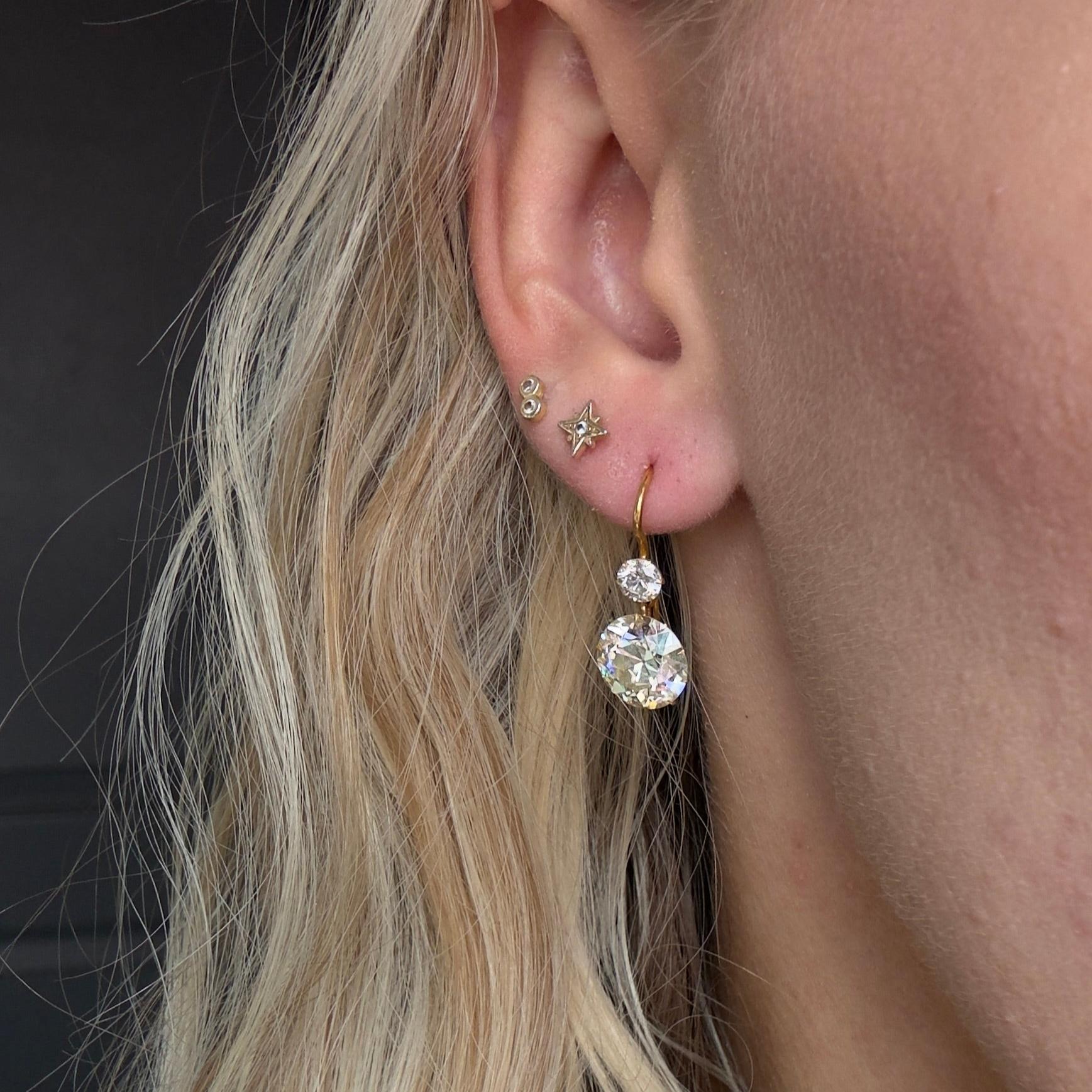 Viktorianische Tropfenohrringe aus 20 Karat Gelbgold mit 8,40 Karat alteuropäischen Diamanten (Alteuropäischer Schliff) im Angebot