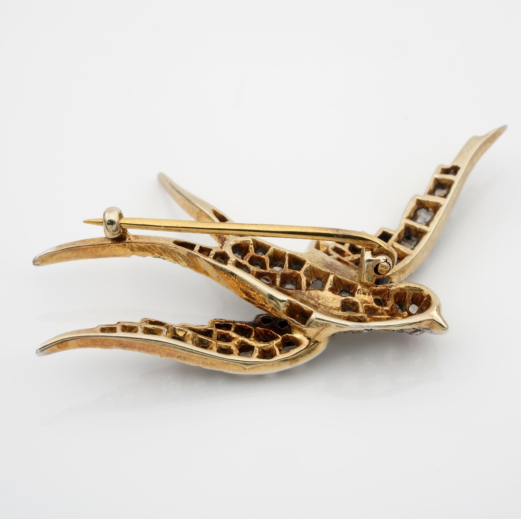 Victorian 2.10 Ct Rose cut Diamond Rare Swallow Brooch In Good Condition For Sale In Napoli, IT