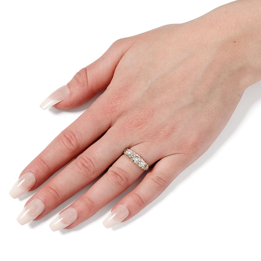Viktorianischer 2,10ct Diamant Fünf Stein, um 1880 für Damen oder Herren im Angebot