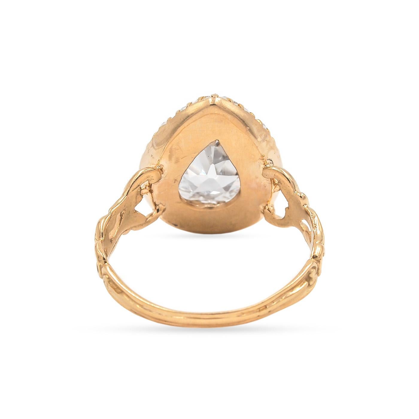 pear shaped diamond engagement rings