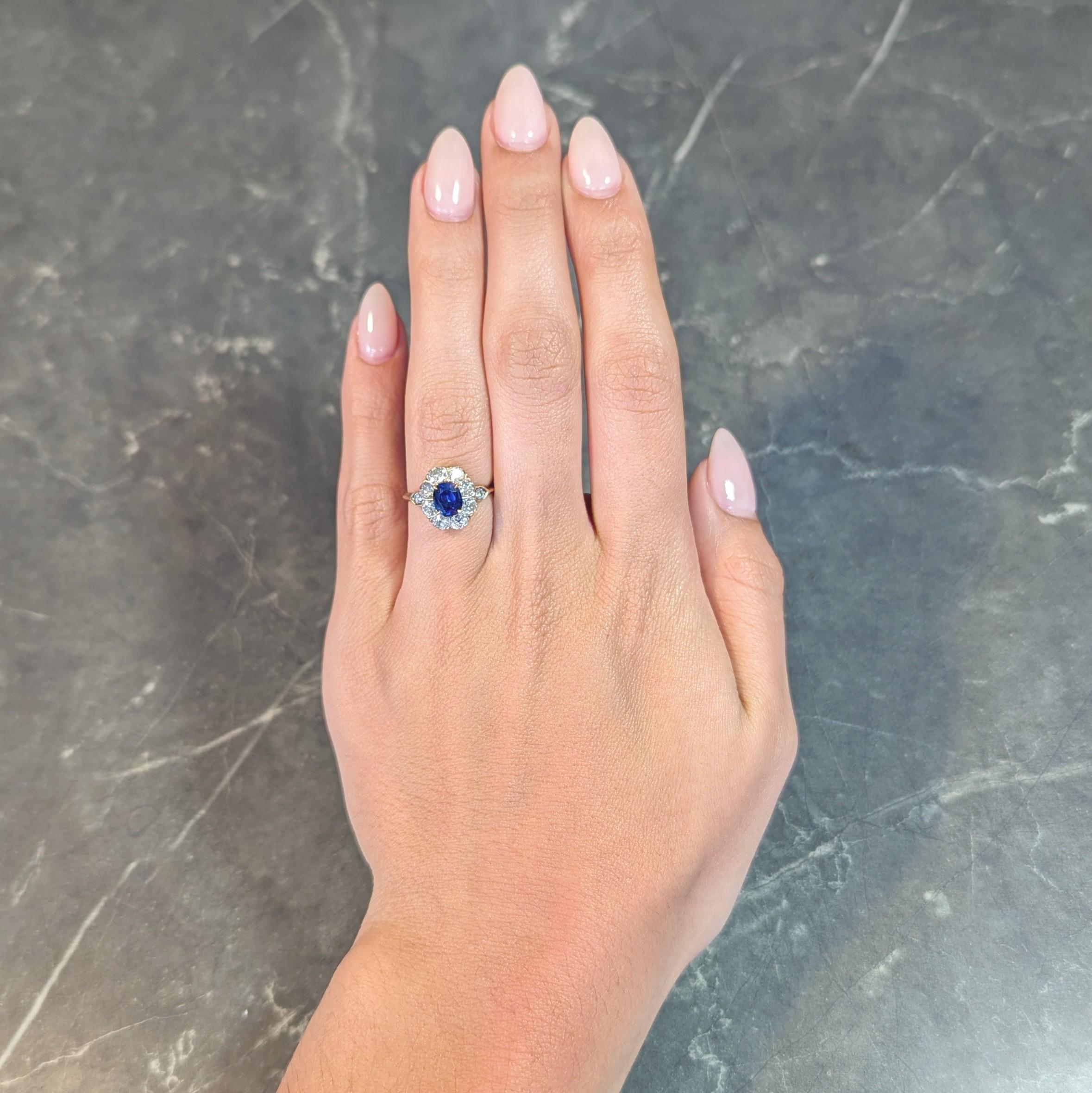 Viktorianischer Halo-Ring aus 18 Karat Roségold mit 2,18 Karat unbehandeltem Burma-Saphir und Diamant im Zustand „Hervorragend“ im Angebot in Philadelphia, PA