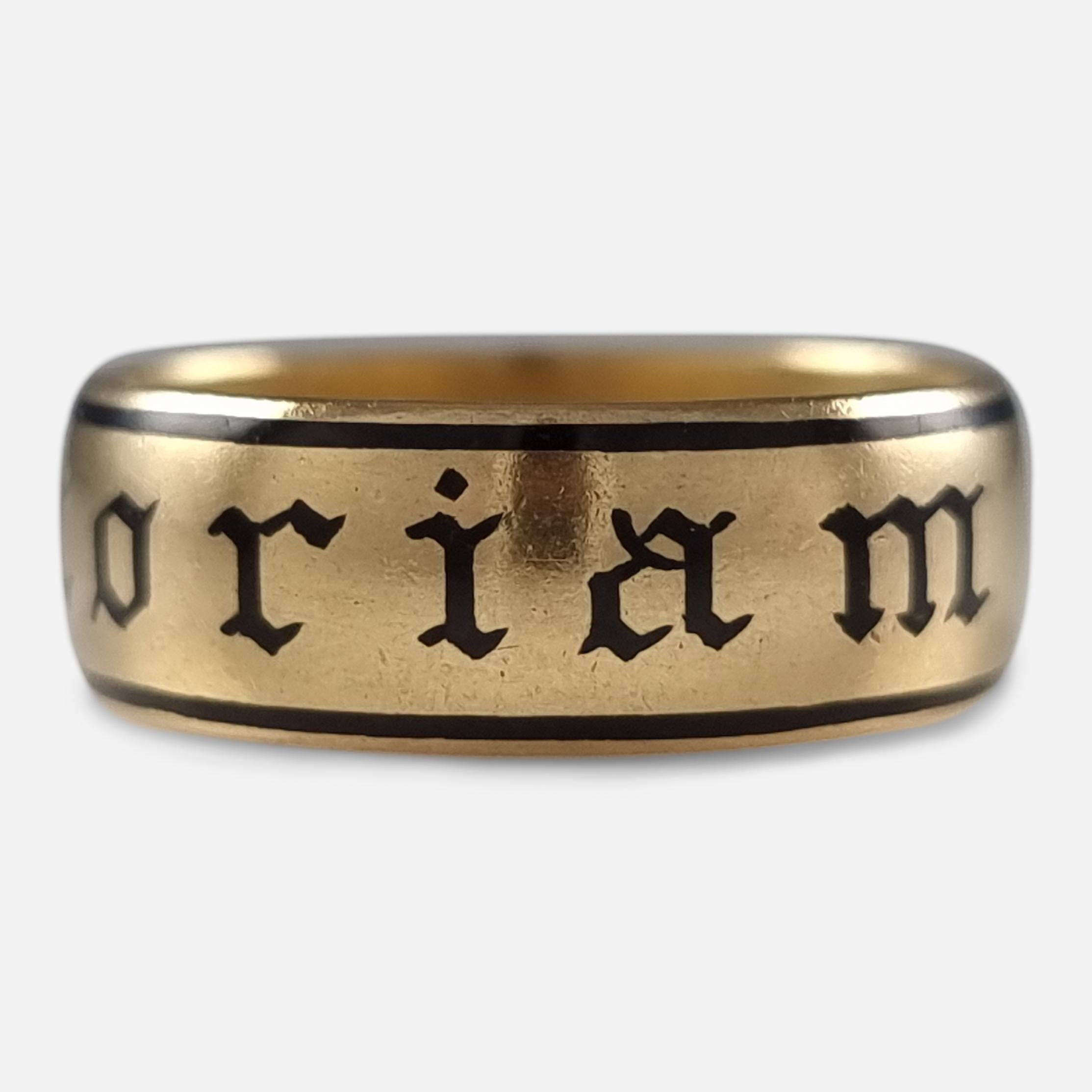 Victorian 22 Carat Gold and Enamel Memorial Ring, 1896 In Good Condition For Sale In Glasgow, GB