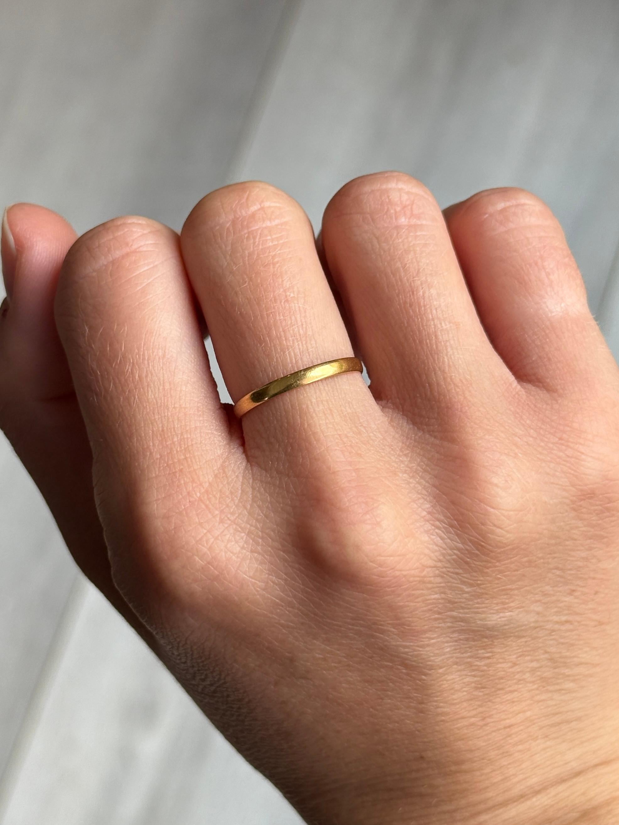 Victorian 22 Carat Gold Band For Sale 1