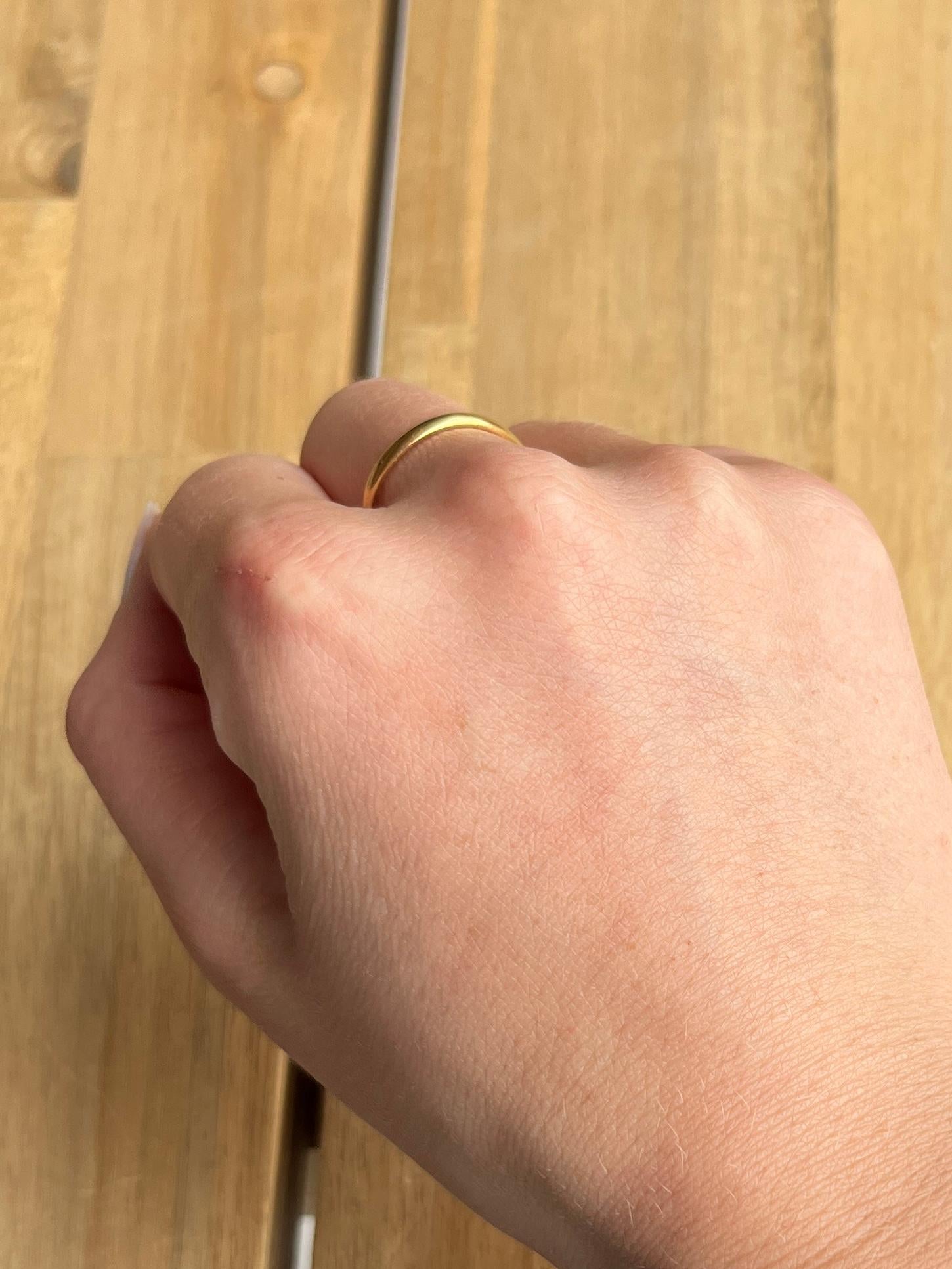 This gorgeous gold band is modelled in 22carat gold and is fully hallmarked Birmingham 1855. This ring is in perfect condition and is a very exciting find!

Ring Size: M or 6 1/4
Band Width: 2mm

Weight: 2g