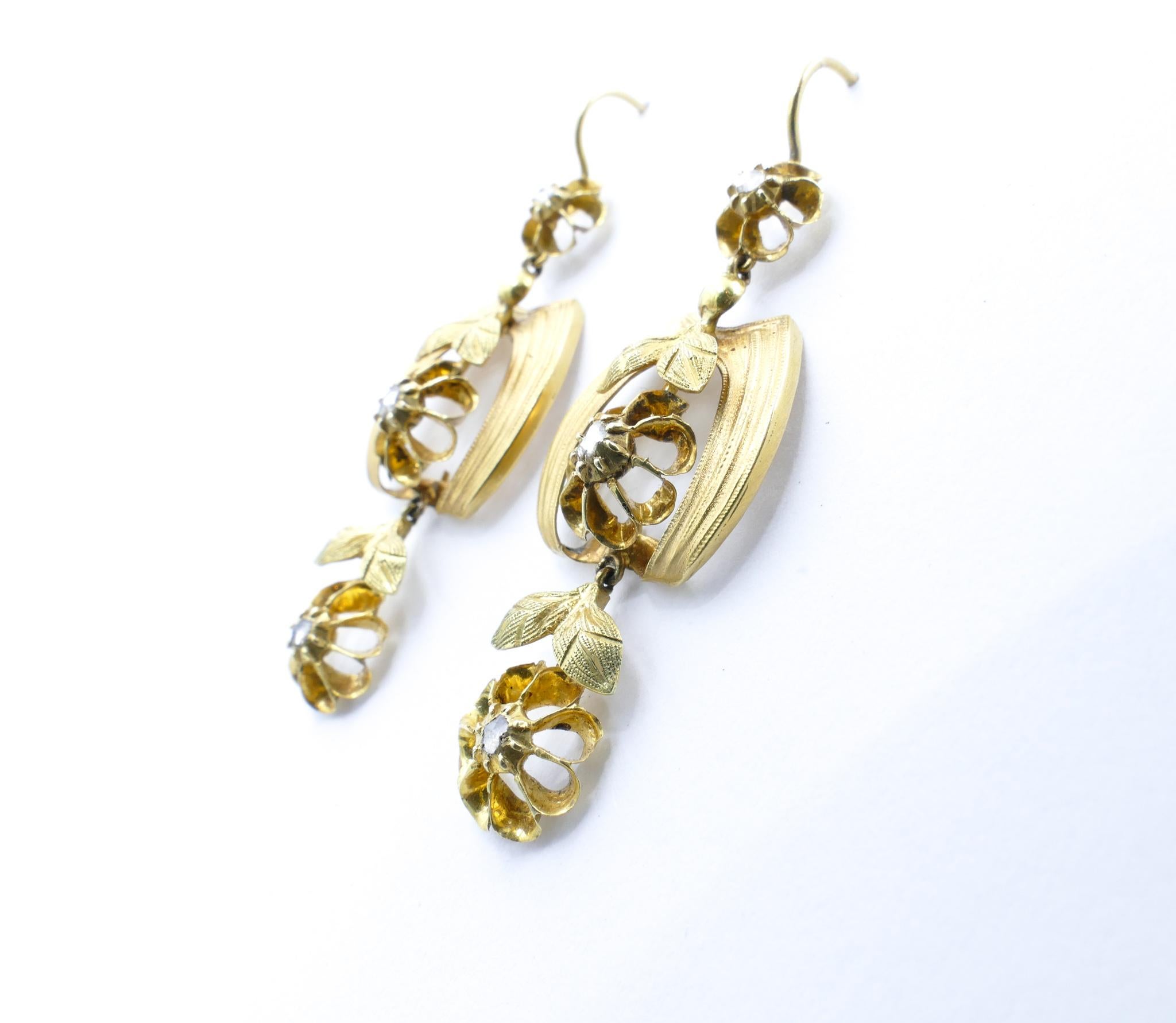 Victorian 22 Karat Yellow Gold and Rose Cut Diamond Drop Earrings In Good Condition For Sale In Splitter's Creek, NSW