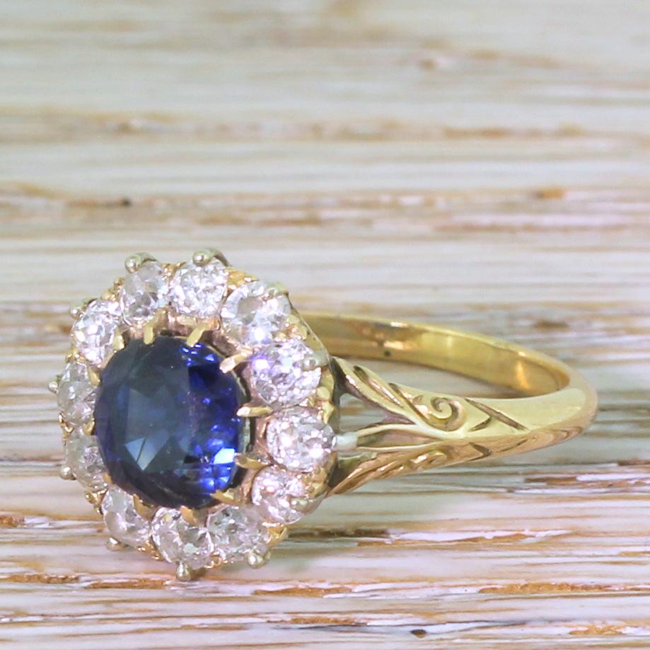 Victorian 2.22 Carat Natural Sapphire & Old Cut Diamond 18k Gold Cluster Ring 3