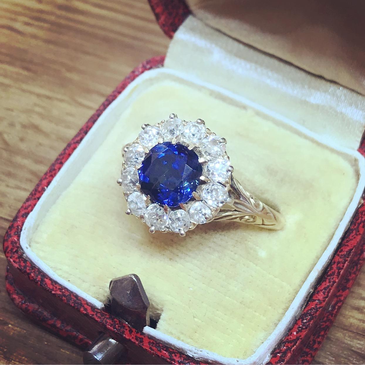 Victorian 2.22 Carat Natural Sapphire & Old Cut Diamond 18k Gold Cluster Ring 4