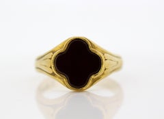 Victorian 22 Karat Yellow Gold Men's Ring with Carnelian Stone, London, 1892