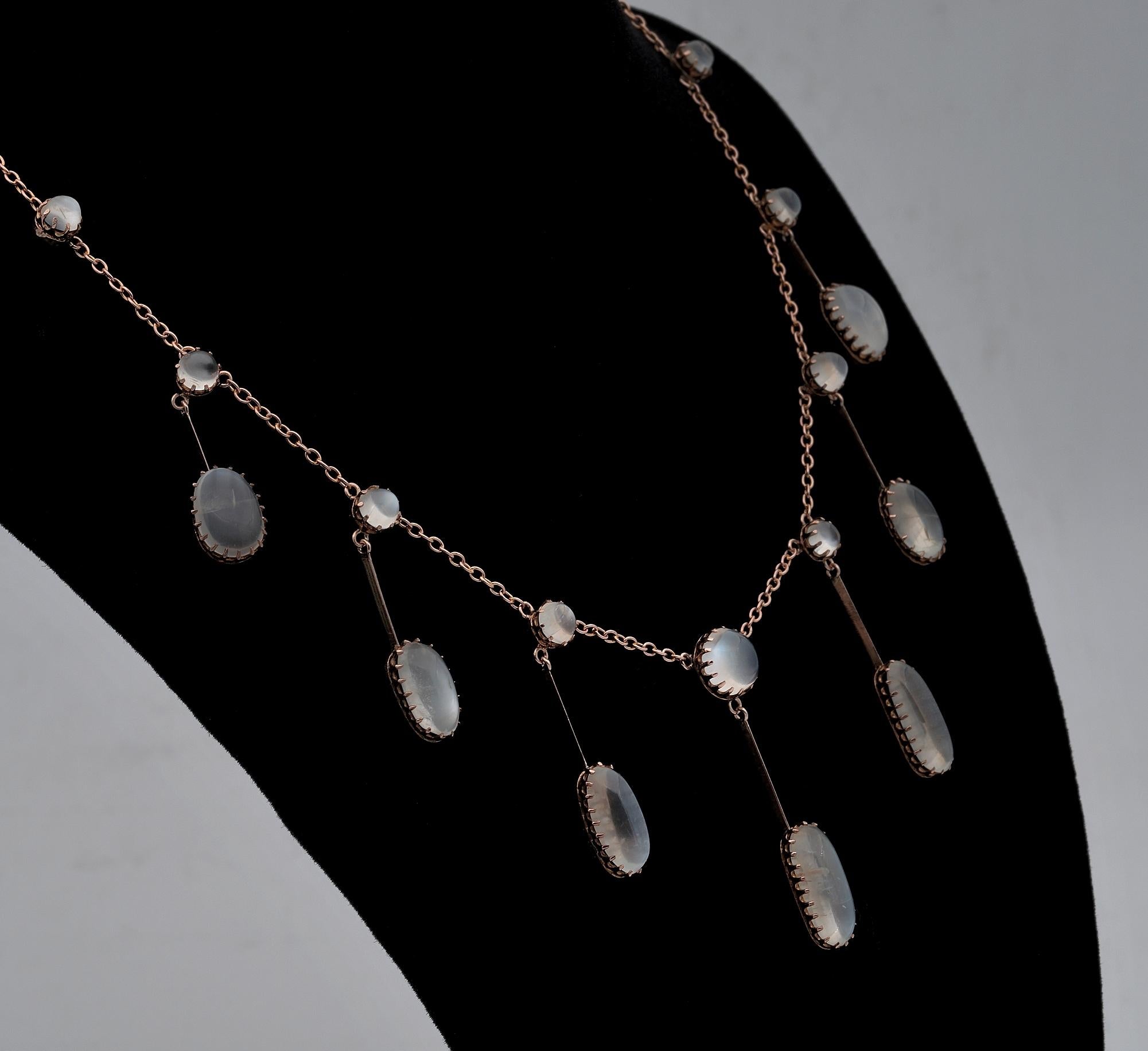 Victorian 23.0 Ct Natural Moonstone Necklace 18 KT gold In Good Condition For Sale In Napoli, IT