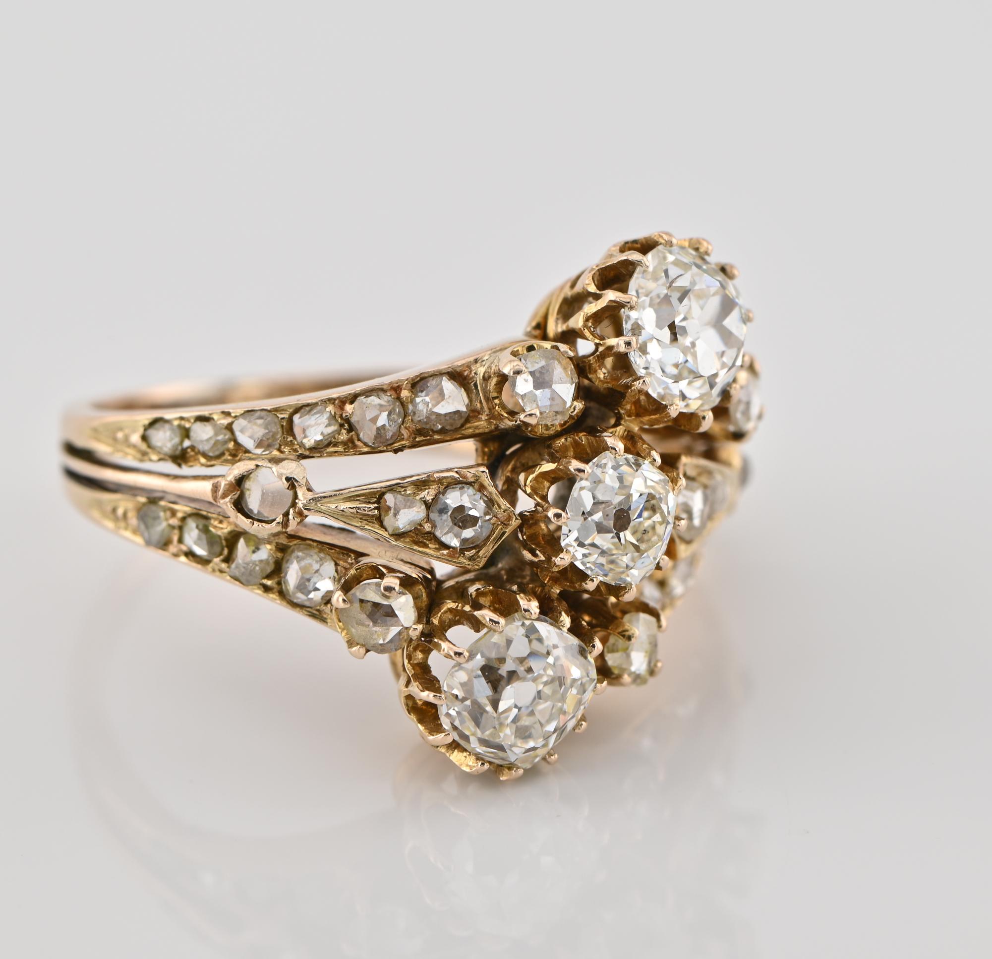 Late Victorian Victorian 2.30 Ct Old Diamond Cut 14 KT Gold ring For Sale