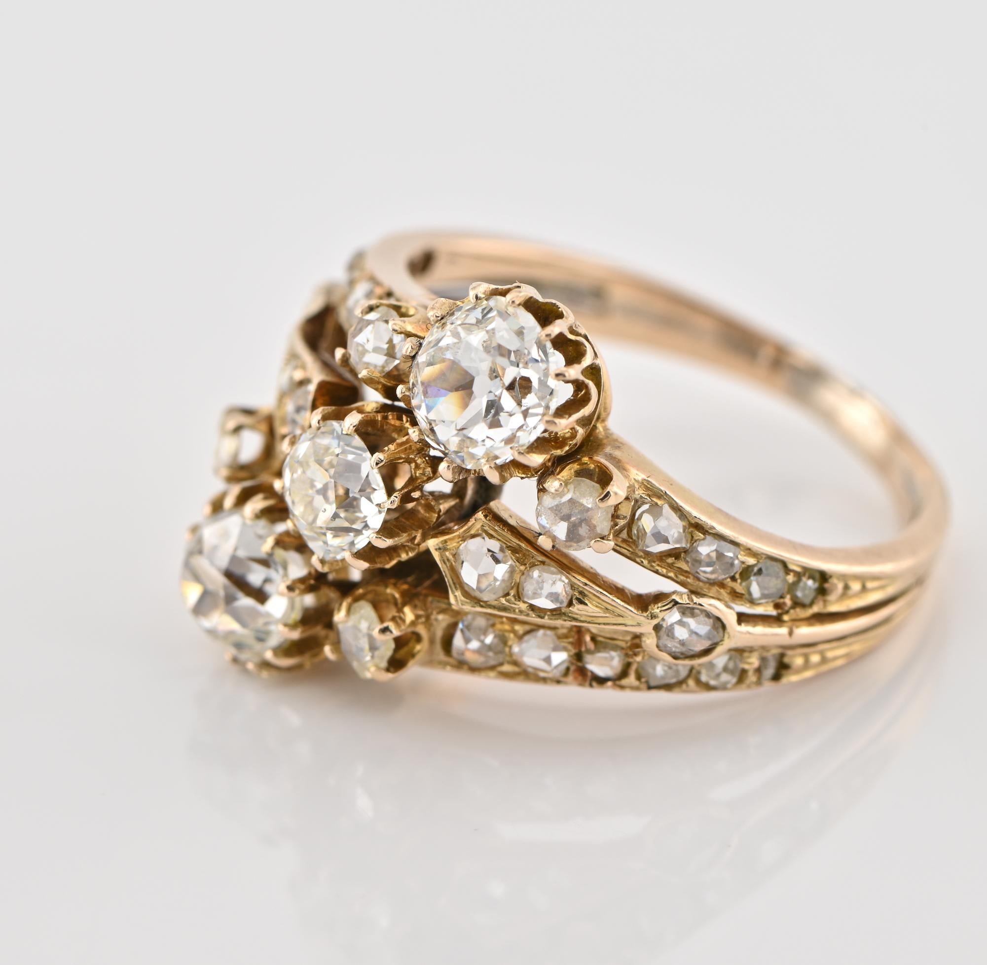 Victorian 2.30 Ct Old Diamond Cut 14 KT Gold ring In Good Condition For Sale In Napoli, IT