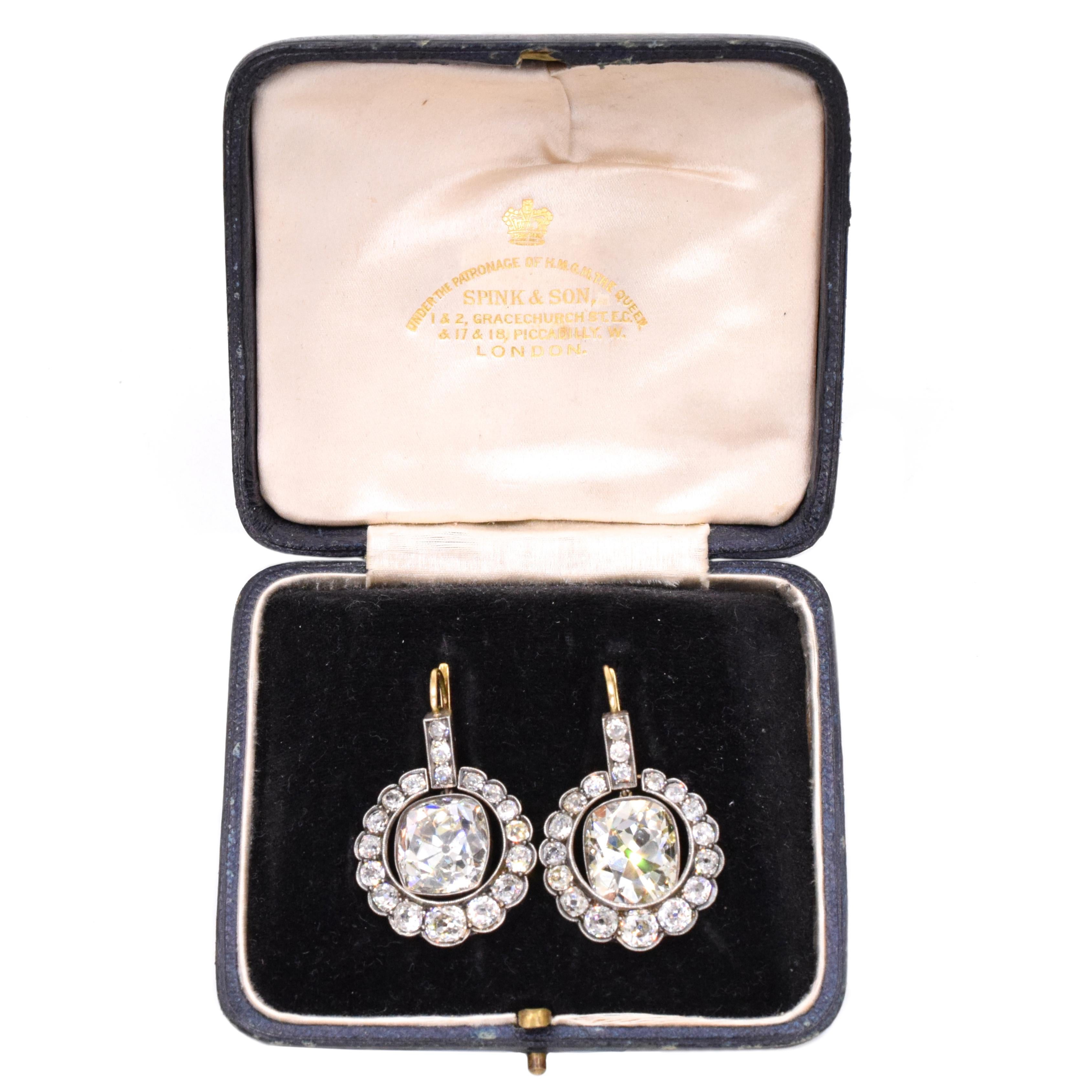 Viktorianisch, 23,17 Karat alte Diamantohrringe in Kissenform (Kissenschliff) im Angebot