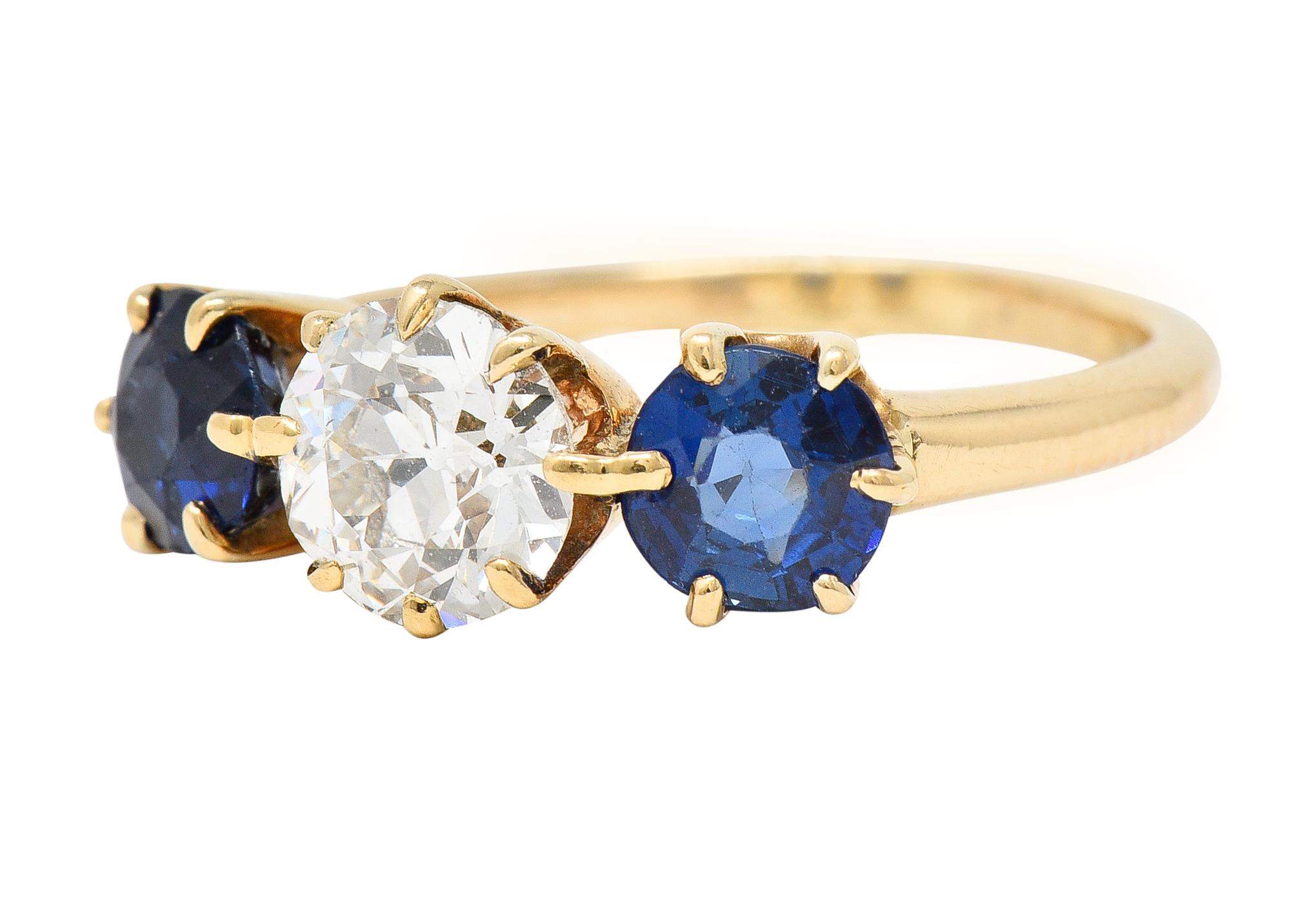 Victorian 2.37 Carats Diamond Sapphire 14 Karat Yellow Gold Three Stone Ring For Sale 1