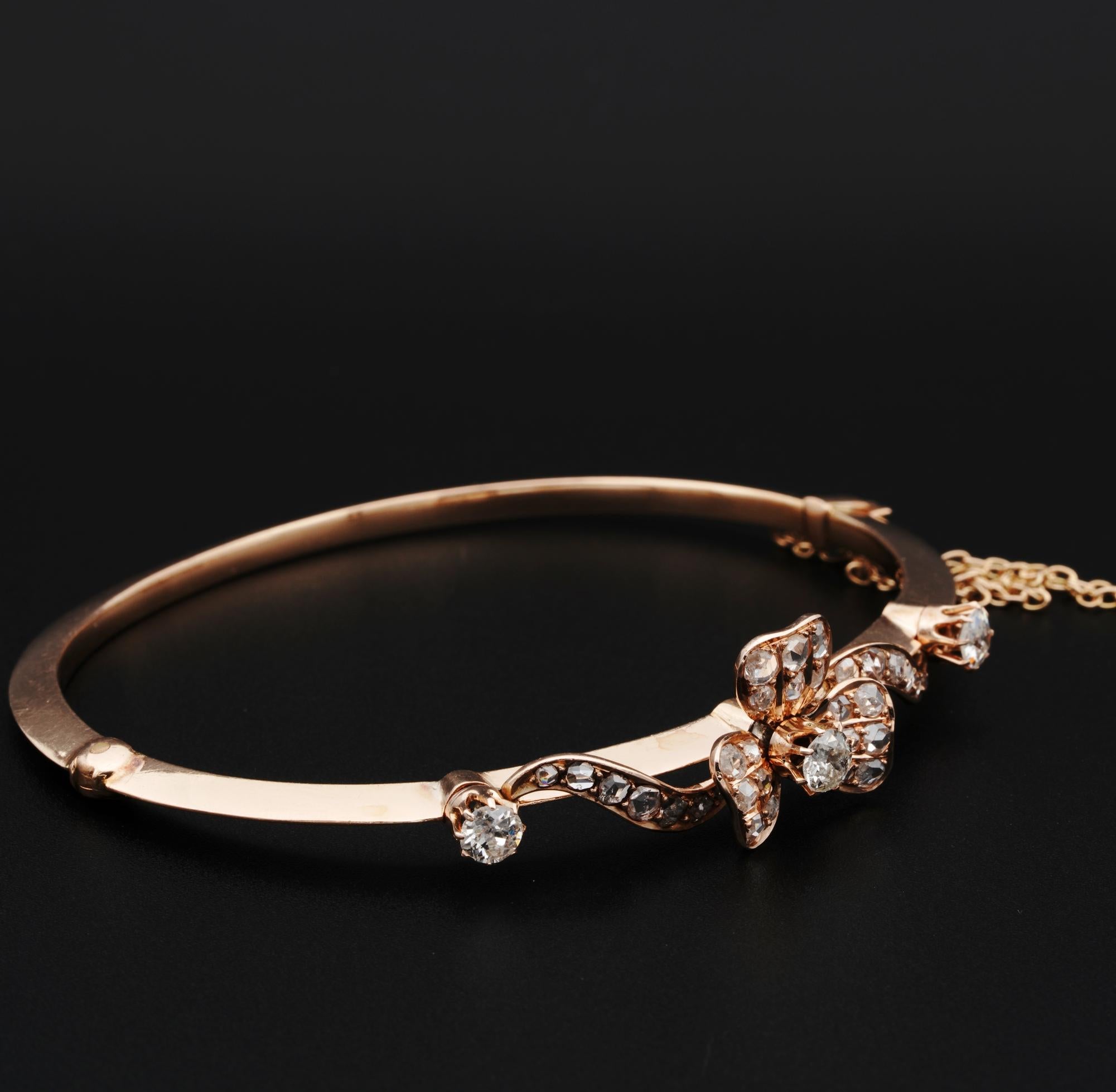 Victorian 2.40 Ct. Diamond Shamrock 18 Kt bangle In Good Condition For Sale In Napoli, IT