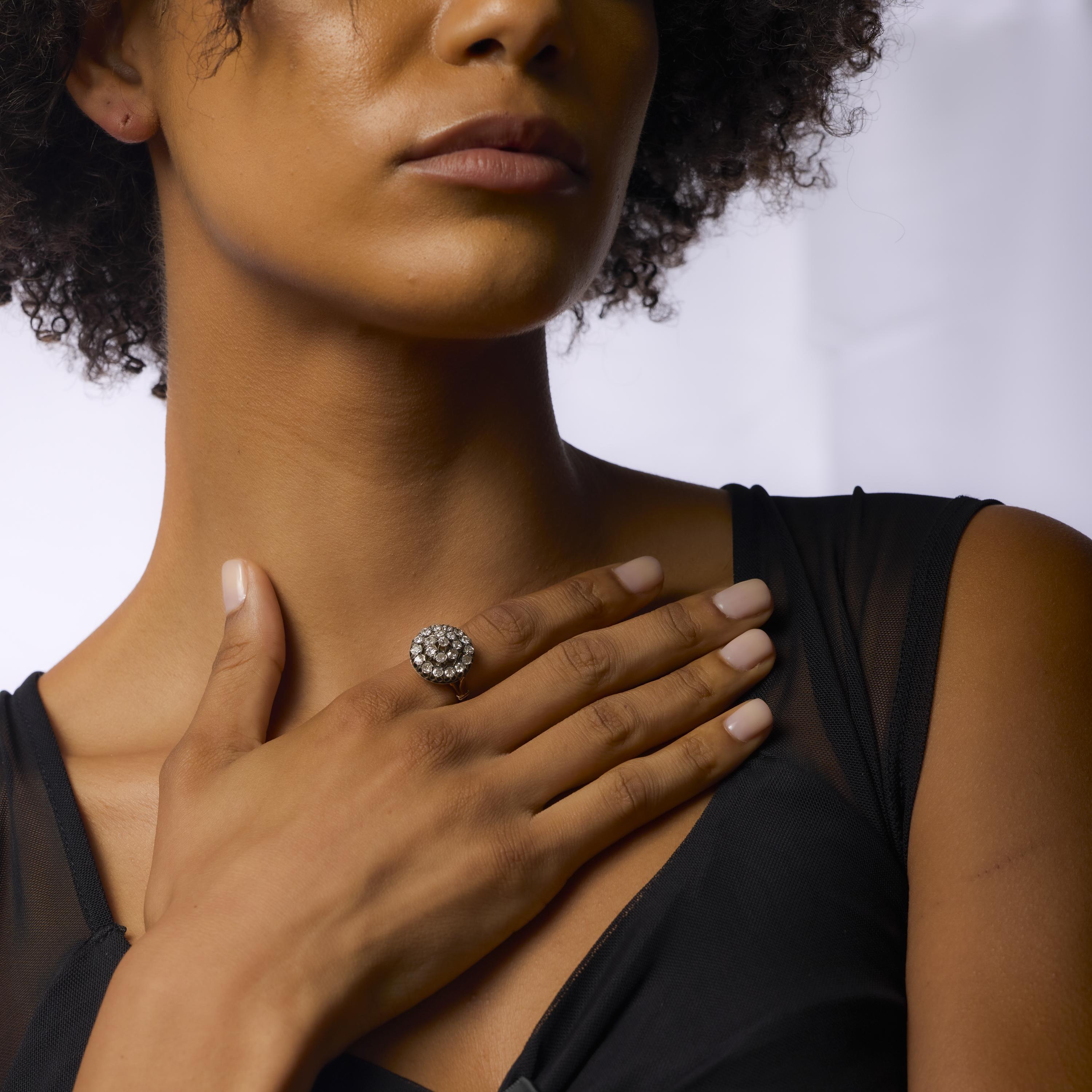 Taille vieille mine Bague victorienne de 2,50 carats de diamants en or rose 18 carats en vente