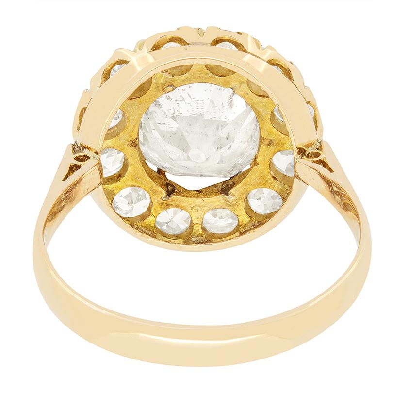 Taglio antico europeo Anello vittoriano con diamanti a grappolo da 2,50 carati, 1880 ca. in vendita