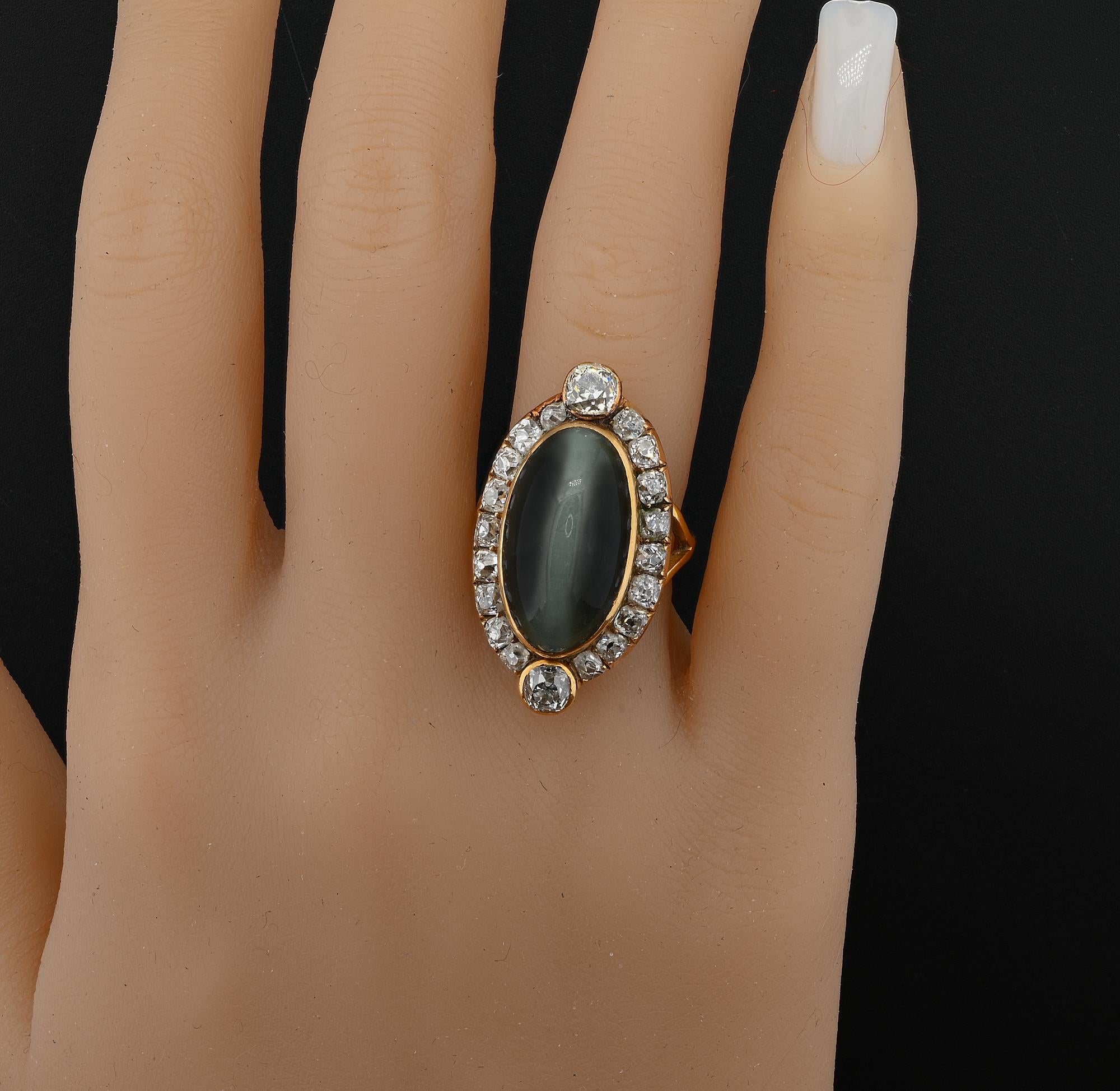 Victorian 25.90 Ct Chrysoberyl Cat's Eye 3.30 Diamond Rare ring For Sale 4
