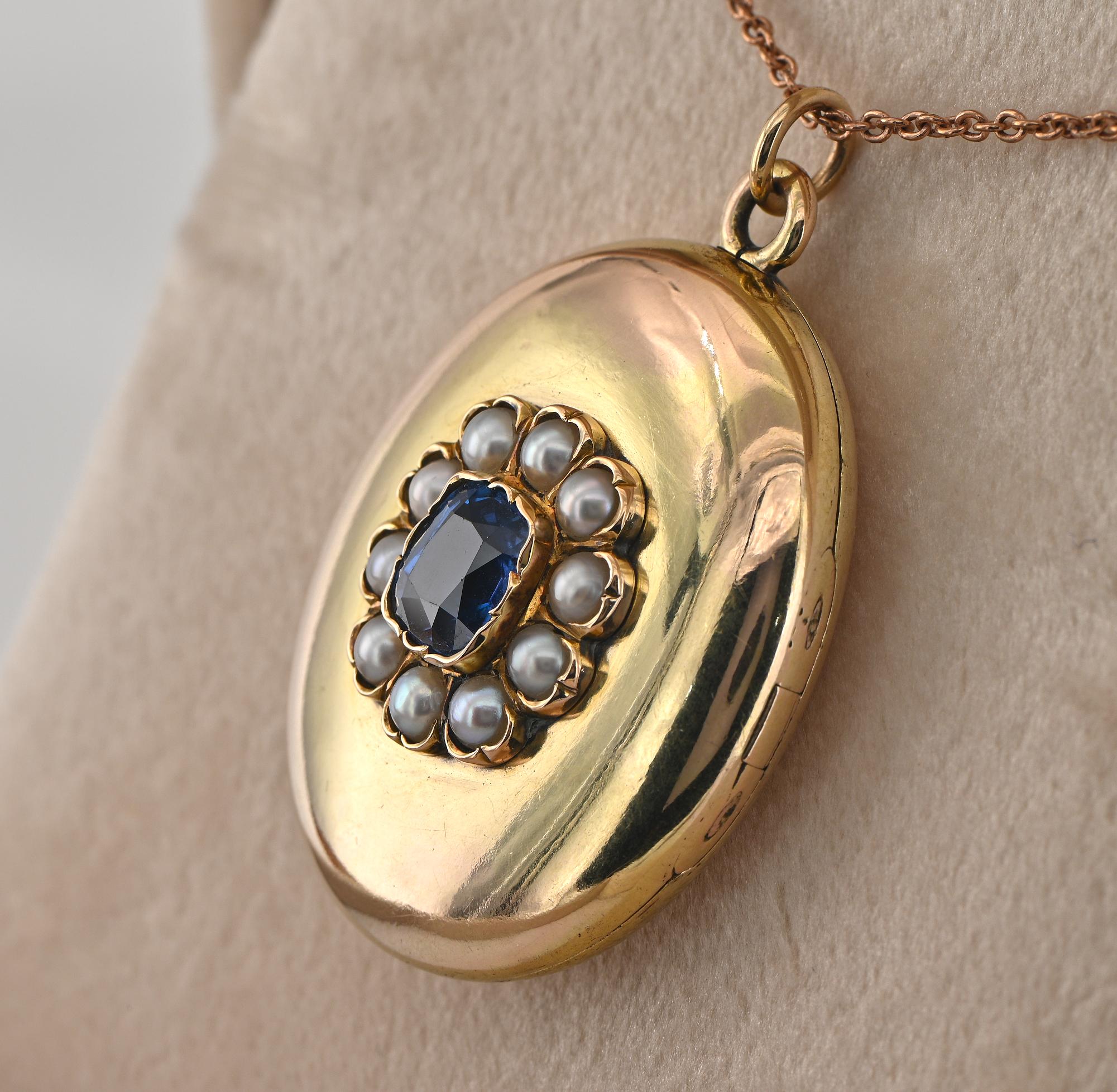 Victorian 2.60 CT Ceylon Natural Sapphire Pearl Russian Locket In Good Condition For Sale In Napoli, IT
