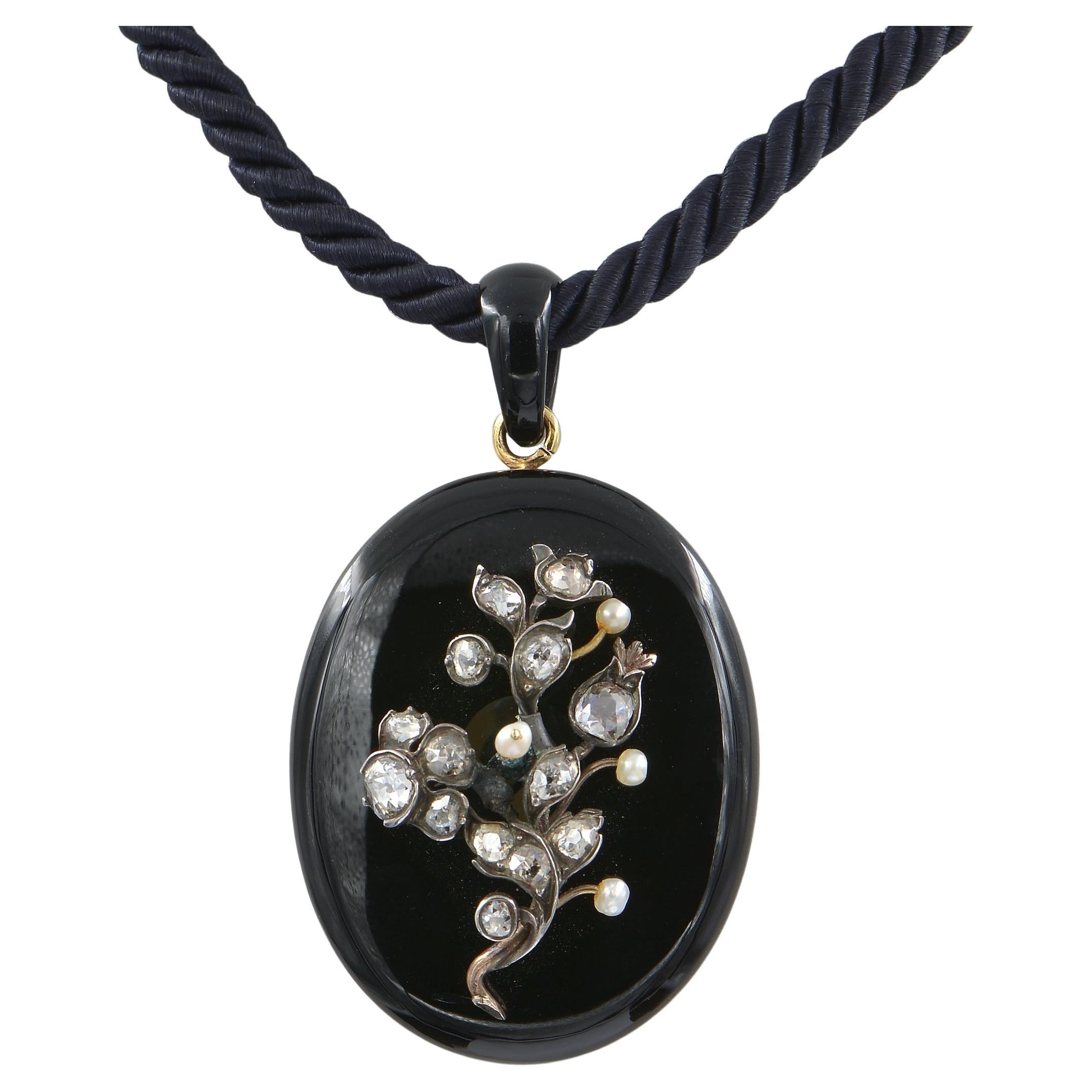 Victorian 2.60 Ct Old Diamond Pearl Forget Me Not Onyx 18 KT Necklace For Sale