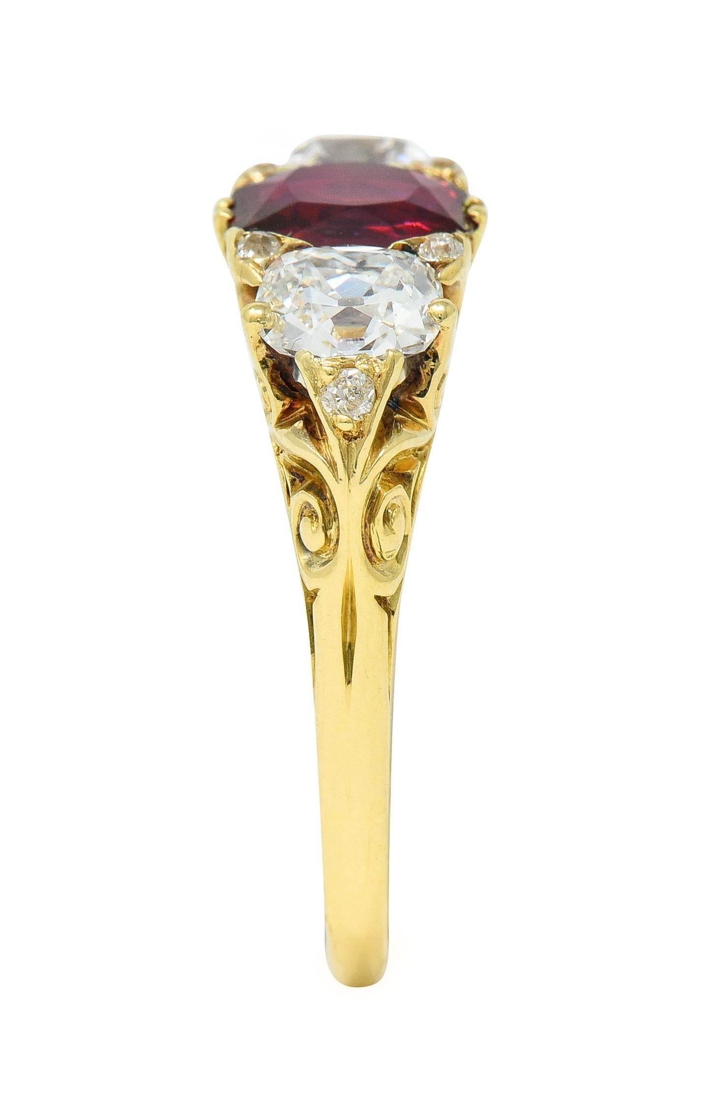Bague victorienne en or jaune 18 carats, diamants et rubis de Birmanie 2,70 carats, sans chaleur, AGL en vente 4