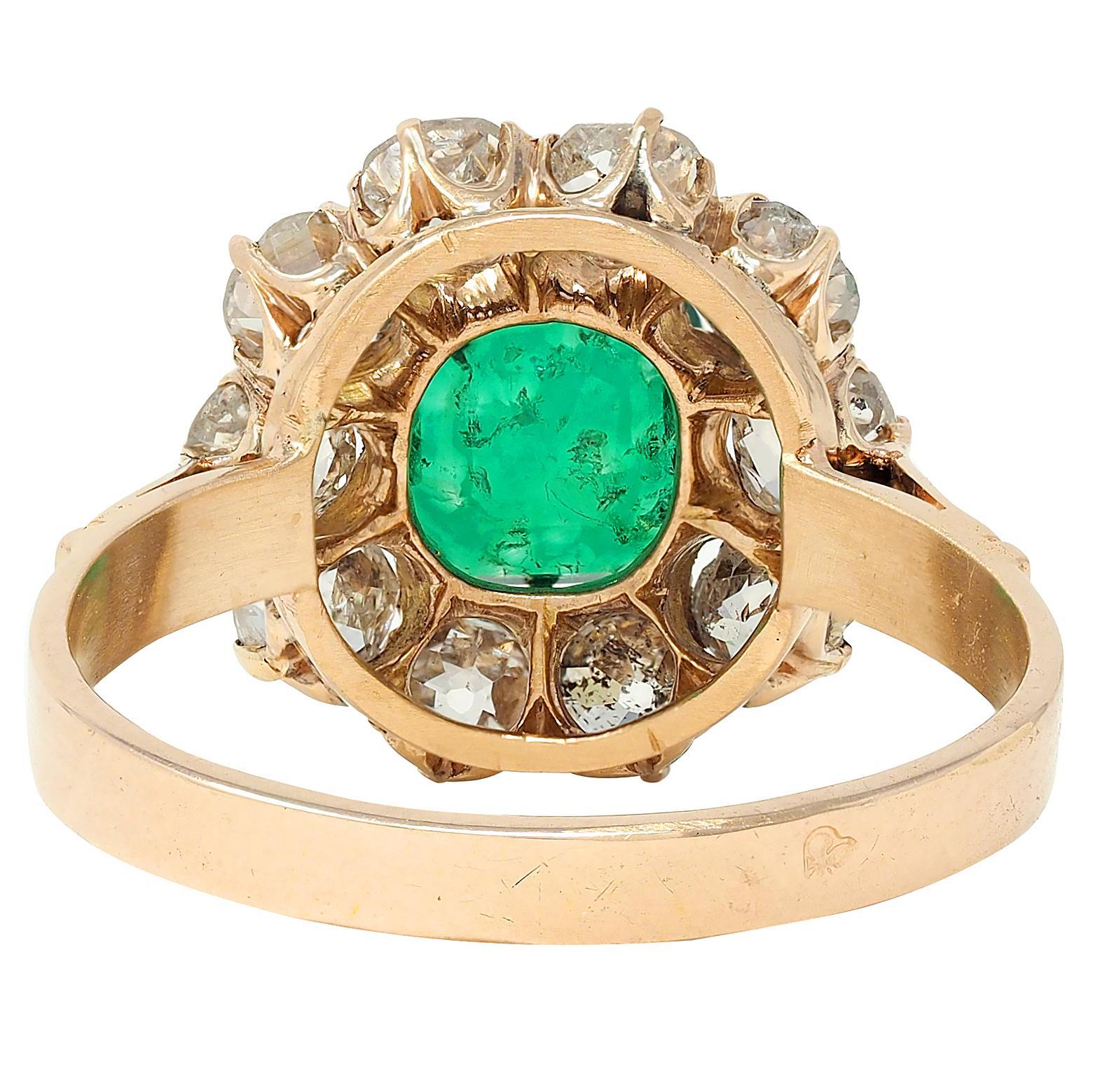 Victorian 2.79 CTW Colombian Emerald Diamond 14 Karat Yellow Gold Antique Ring In Excellent Condition In Philadelphia, PA