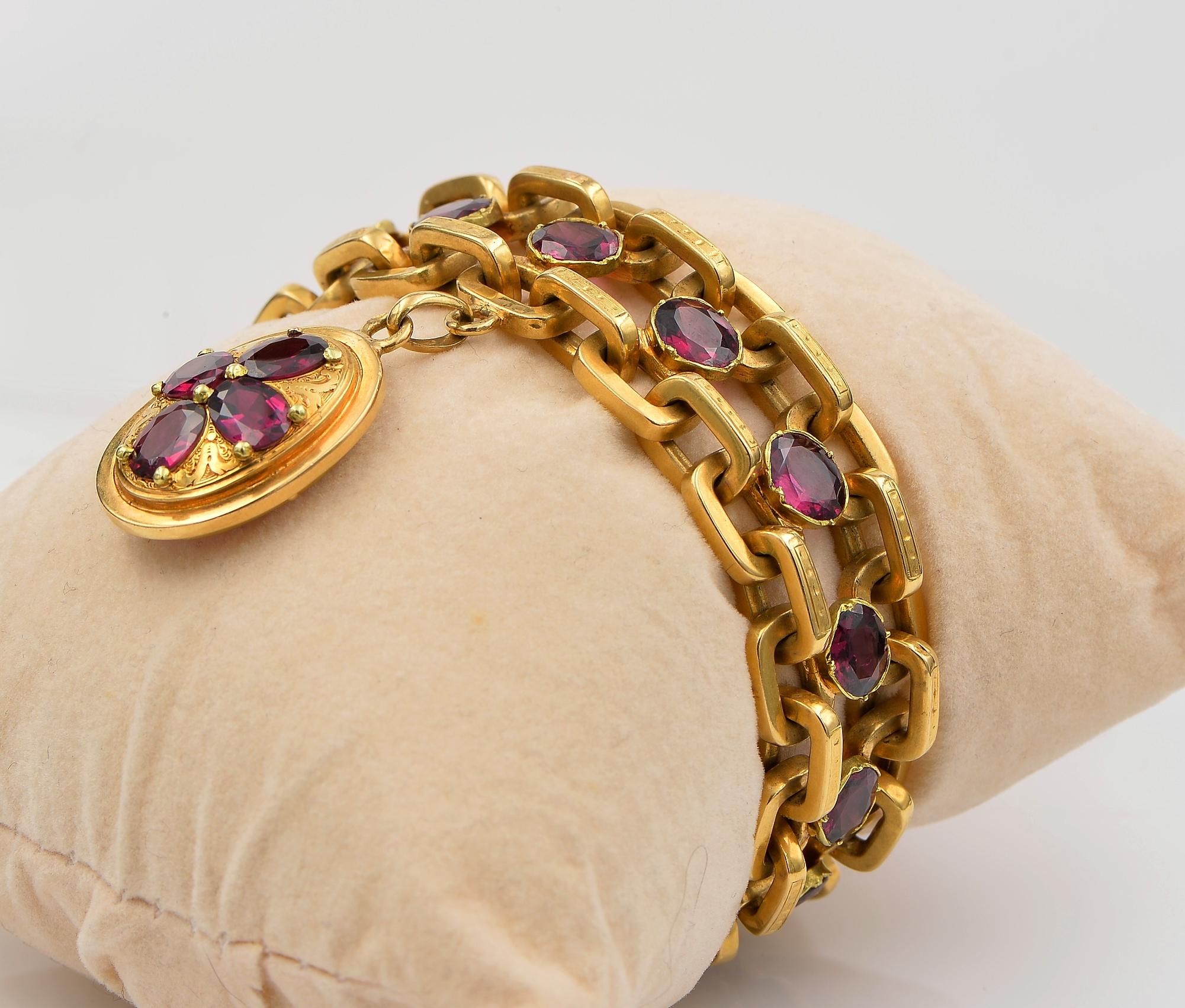 viktorianisches 28,00 Karat Granat-Armband, seltene französische Herkunft 18 KT (Frühviktorianisch) im Angebot