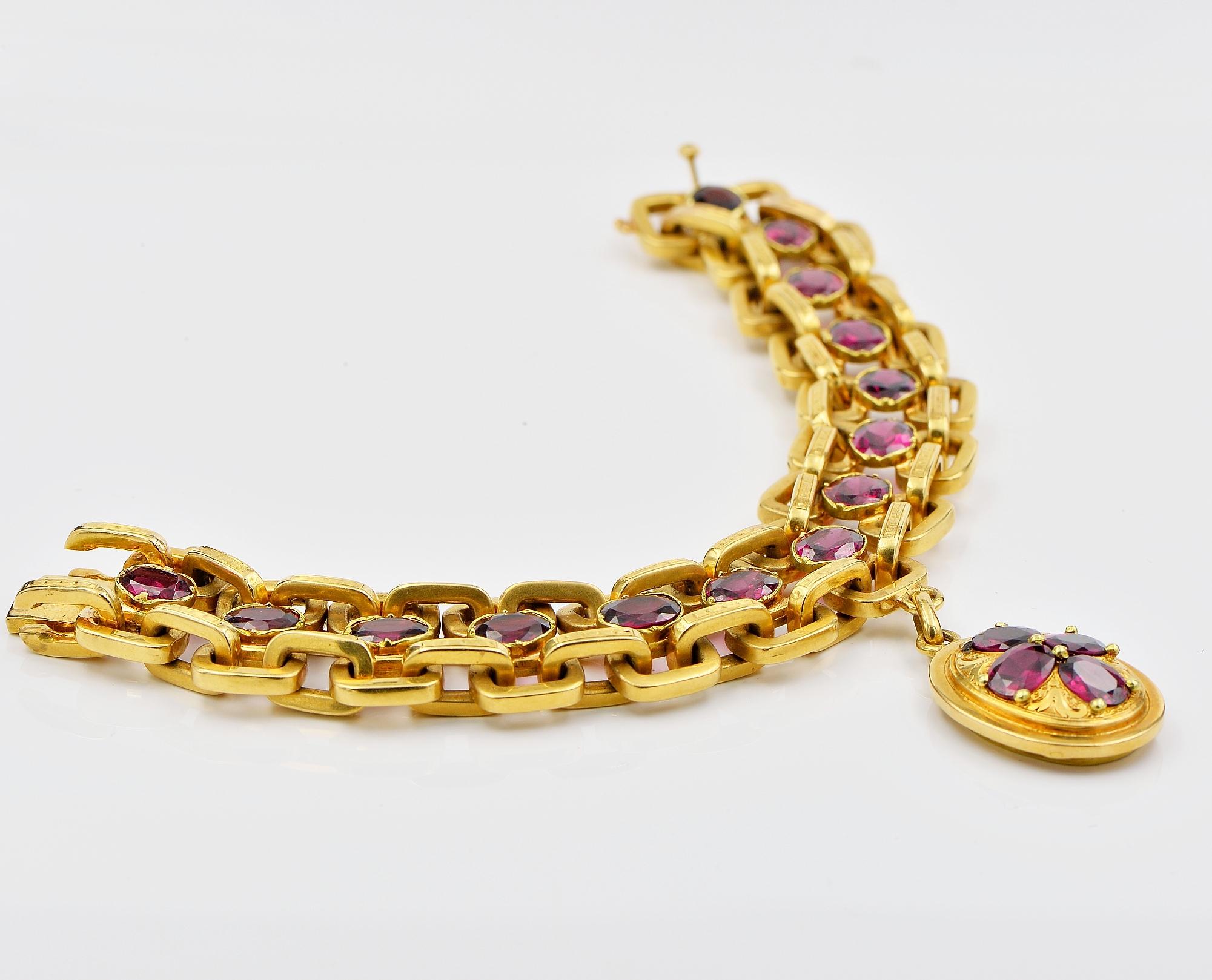 Taille ovale Bracelet victorien rare en grenat 28,00 carats d'origine française 18 KT en vente